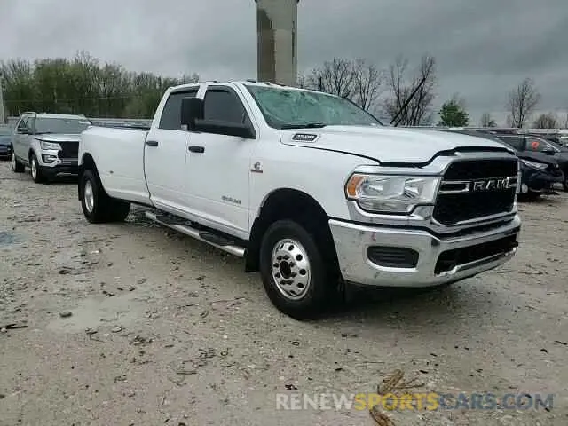 13 Photograph of a damaged car 3C63RRGL6LG279162 RAM 3500 2020