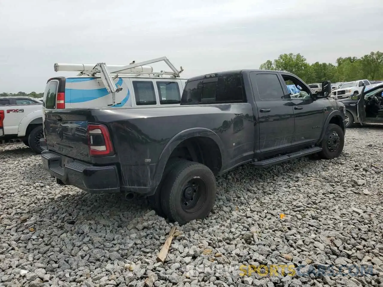 3 Фотография поврежденного автомобиля 3C63RRJL9LG176133 RAM 3500 2020