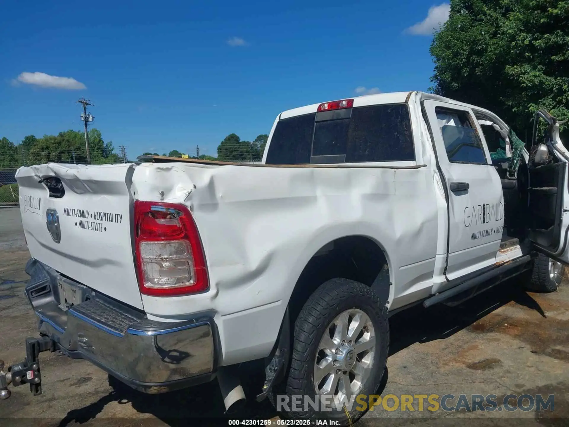11 Photograph of a damaged car 3C63R3CL5MG550023 RAM 3500 2021