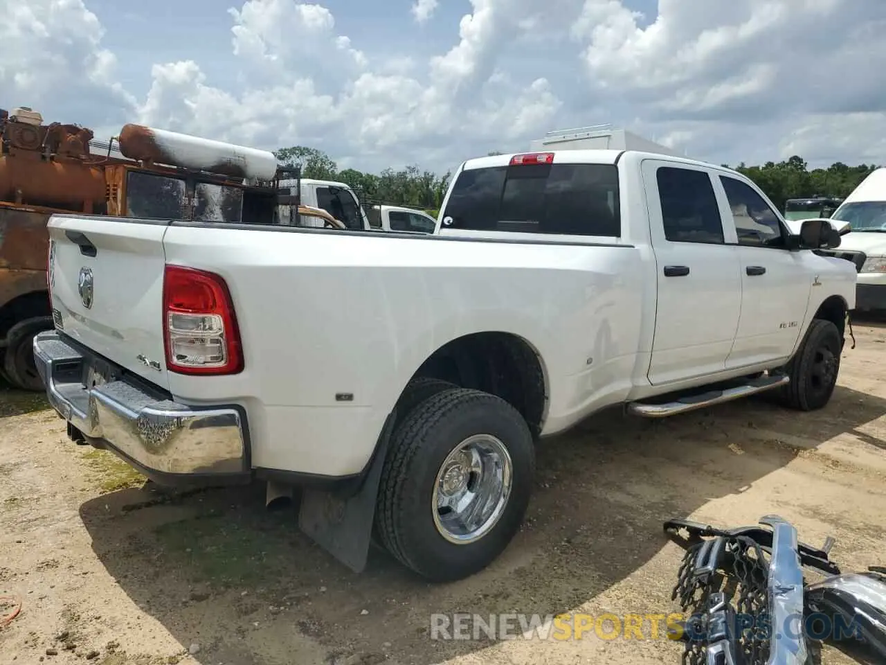 3 Photograph of a damaged car 3C63RRGL2MG565608 RAM 3500 2021