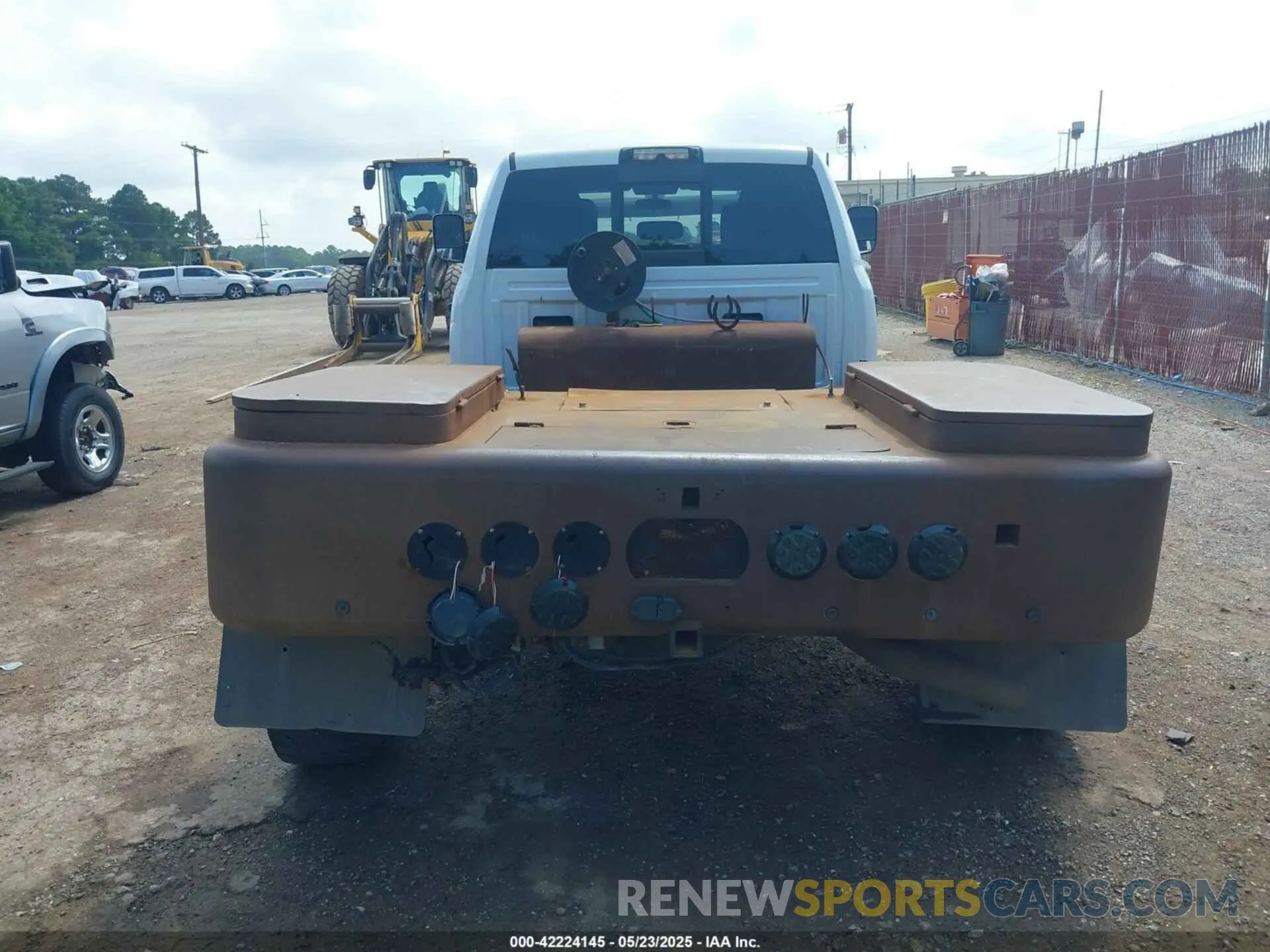 19 Photograph of a damaged car 3C63RRGL2MG566886 RAM 3500 2021