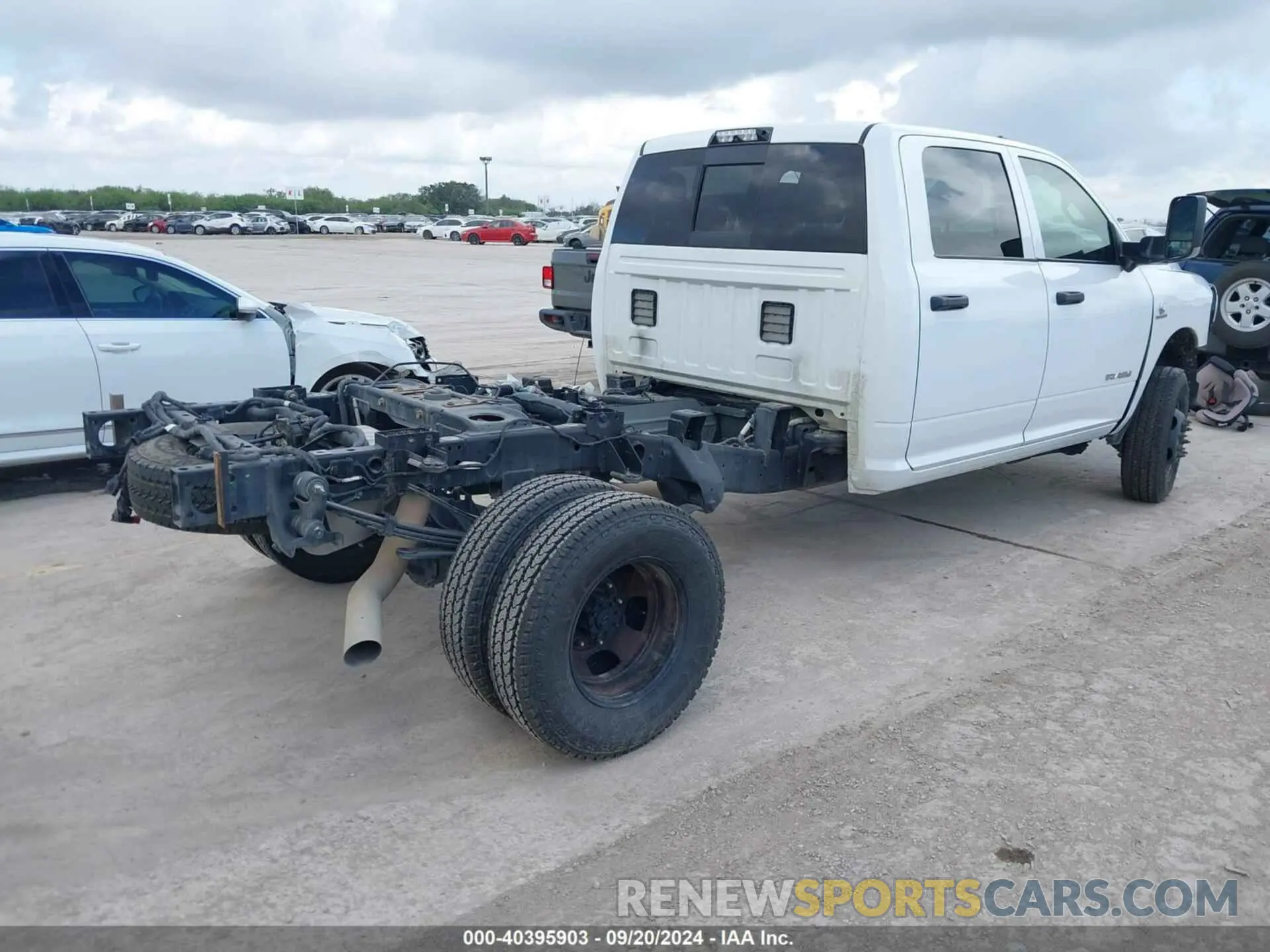 4 Photograph of a damaged car 3C63RRGL7MG536976 RAM 3500 2021