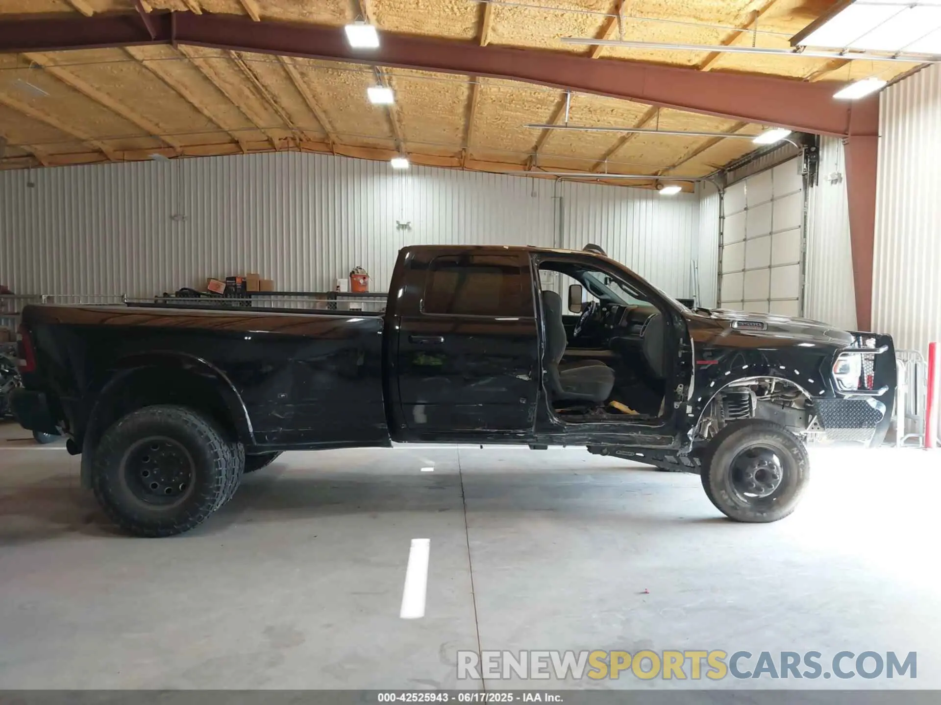 15 Photograph of a damaged car 3C63RRJL7MG550174 RAM 3500 2021