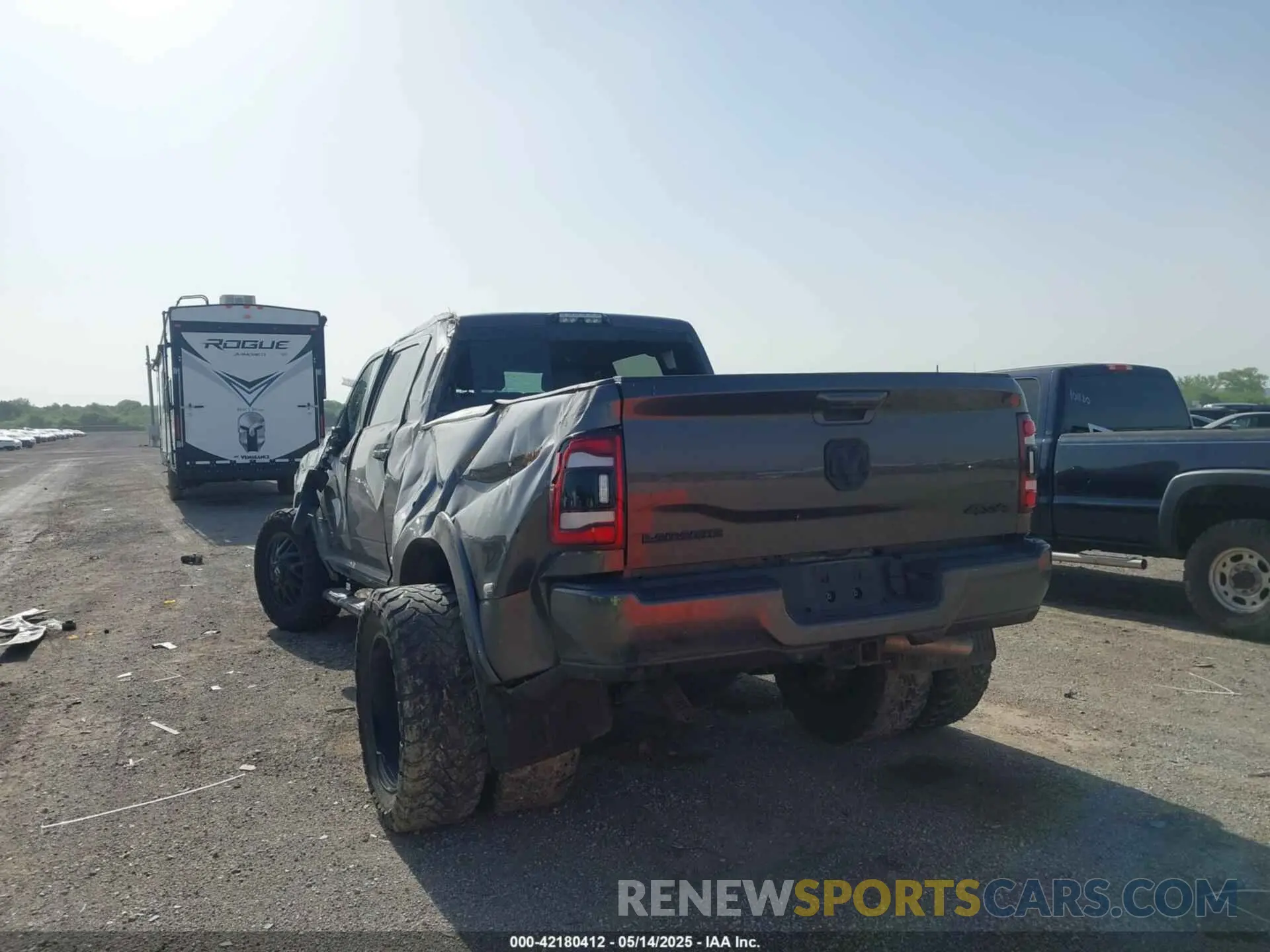 4 Photograph of a damaged car 3C63RRML5MG648115 RAM 3500 2021