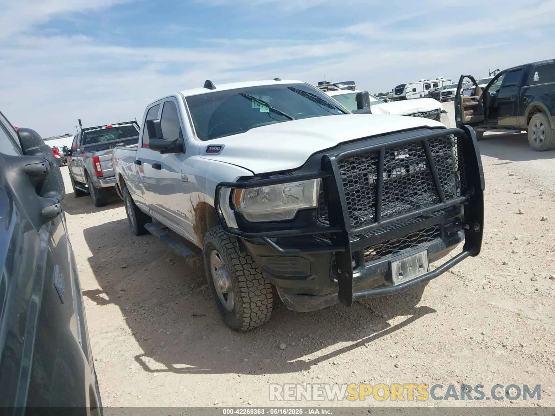 13 Фотография поврежденного автомобиля 3C63R3GJ8NG238708 RAM 3500 2022
