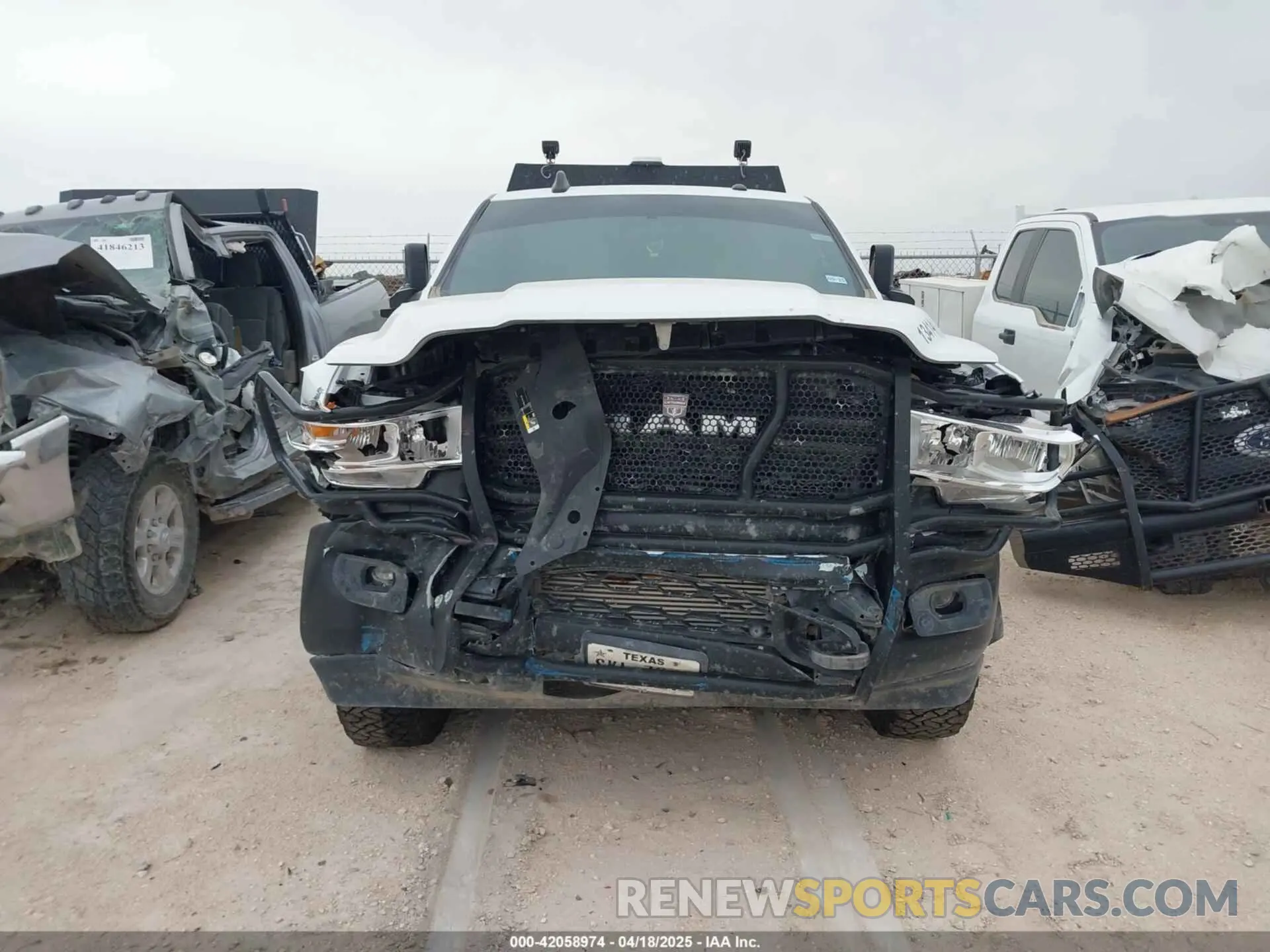 12 Фотография поврежденного автомобиля 3C63R3GL2NG234431 RAM 3500 2022
