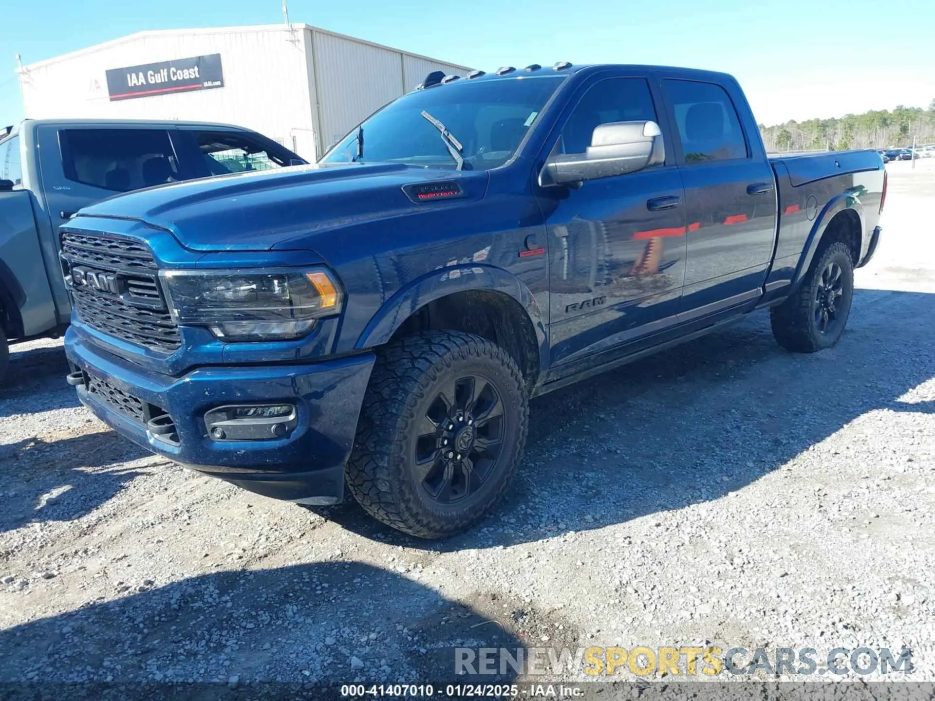 2 Photograph of a damaged car 3C63R3SL3NG318572 RAM 3500 2022