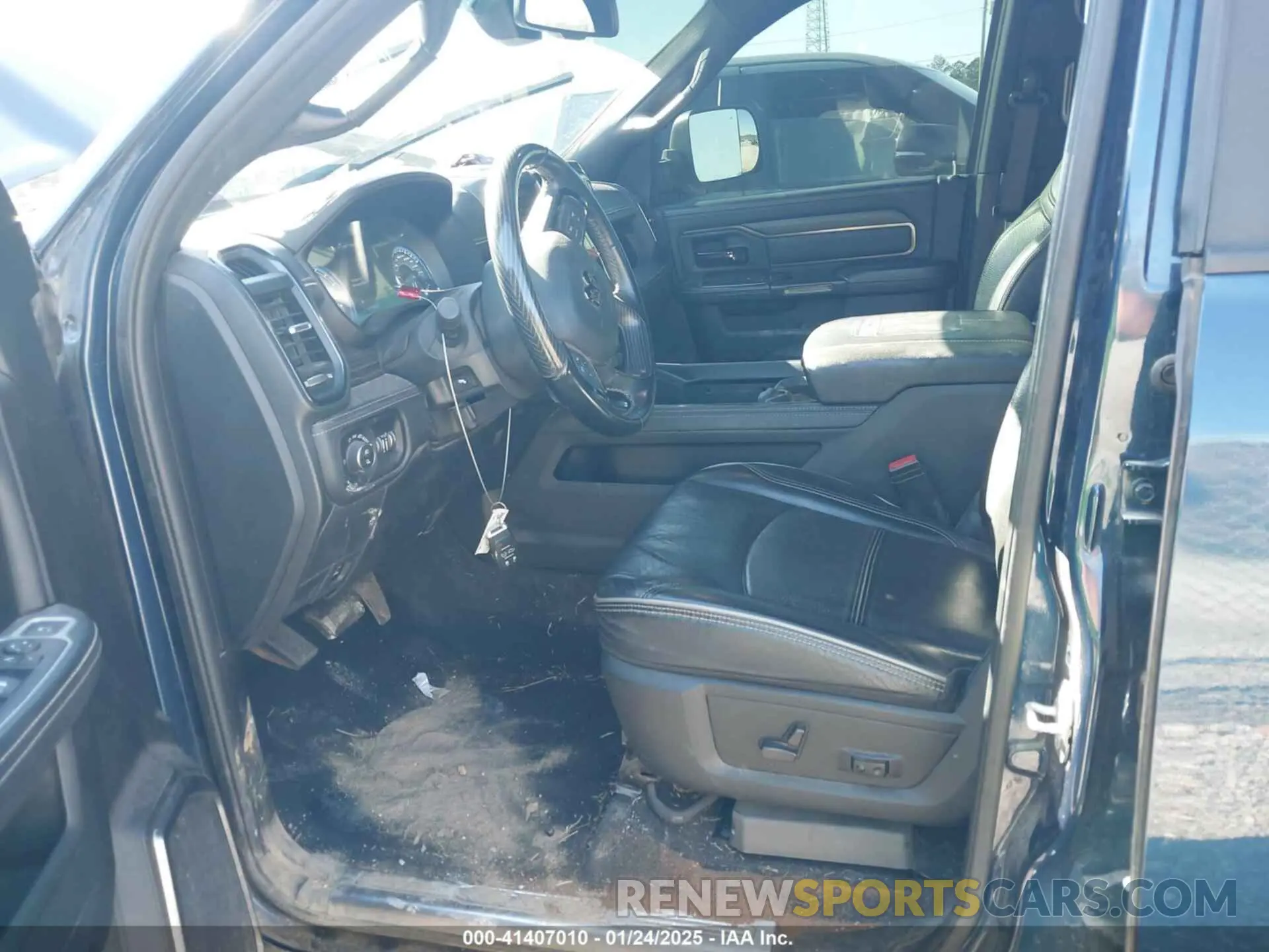 6 Photograph of a damaged car 3C63R3SL3NG318572 RAM 3500 2022
