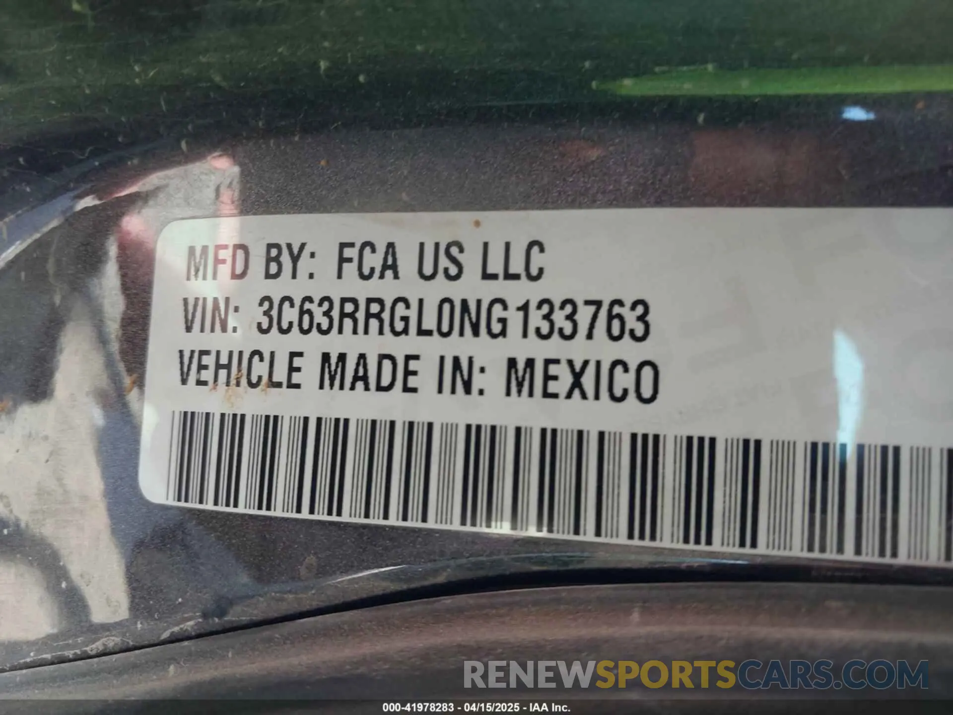 8 Photograph of a damaged car 3C63RRGL0NG133763 RAM 3500 2022
