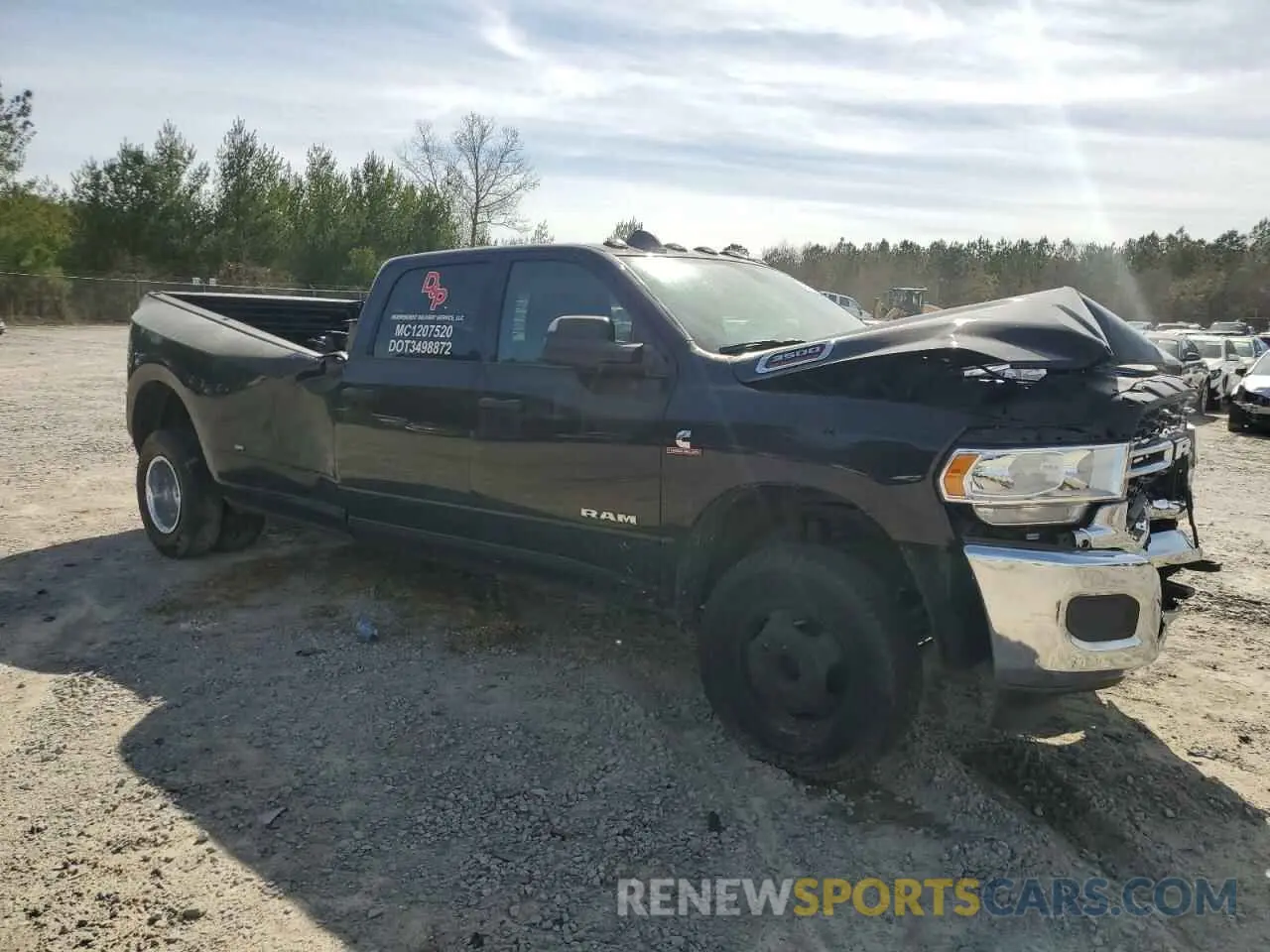 4 Photograph of a damaged car 3C63RRGL2NG293403 RAM 3500 2022