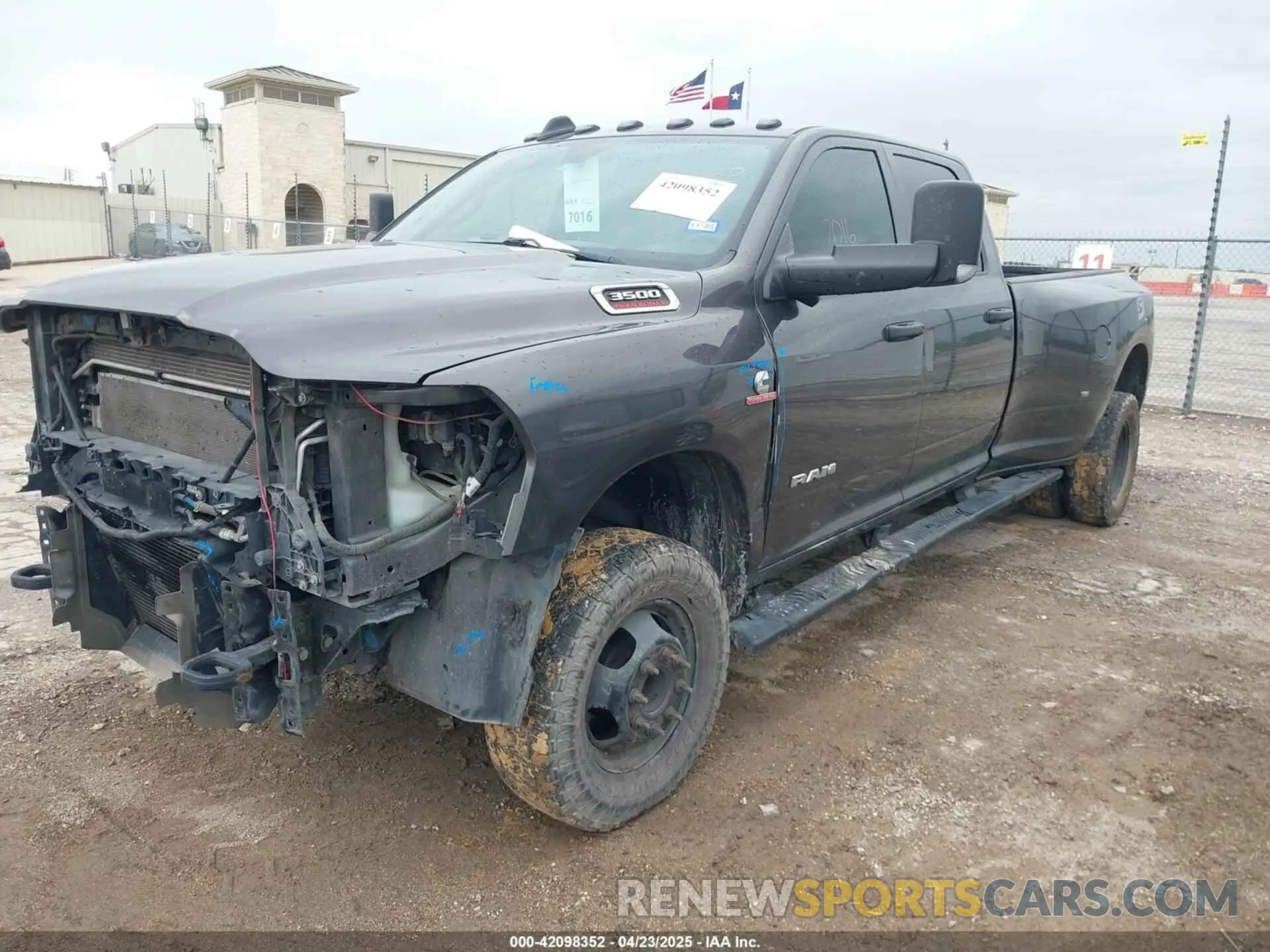 2 Photograph of a damaged car 3C63RRGL3NG177594 RAM 3500 2022
