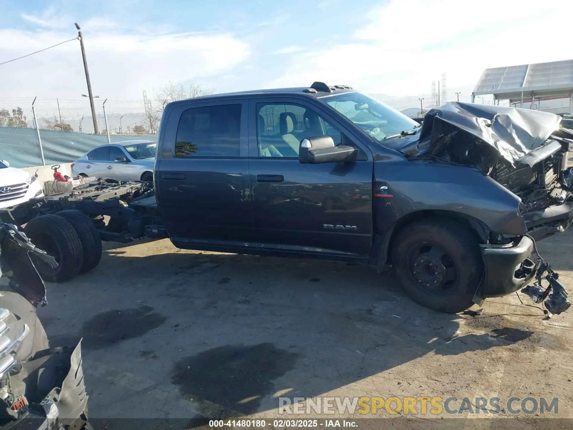 13 Фотография поврежденного автомобиля 3C63RRGL6NG316195 RAM 3500 2022