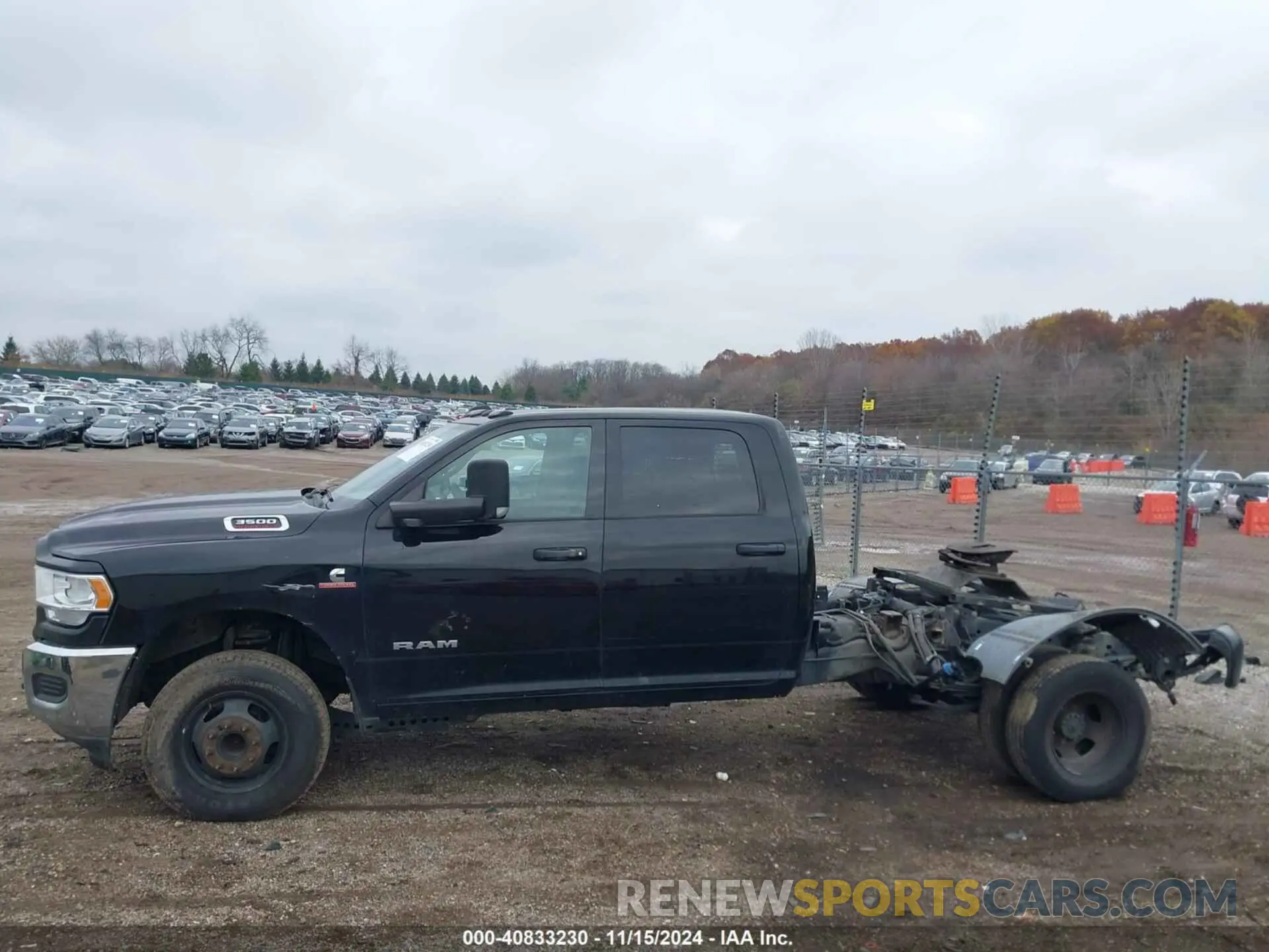 14 Photograph of a damaged car 3C63RRGL9NG347912 RAM 3500 2022
