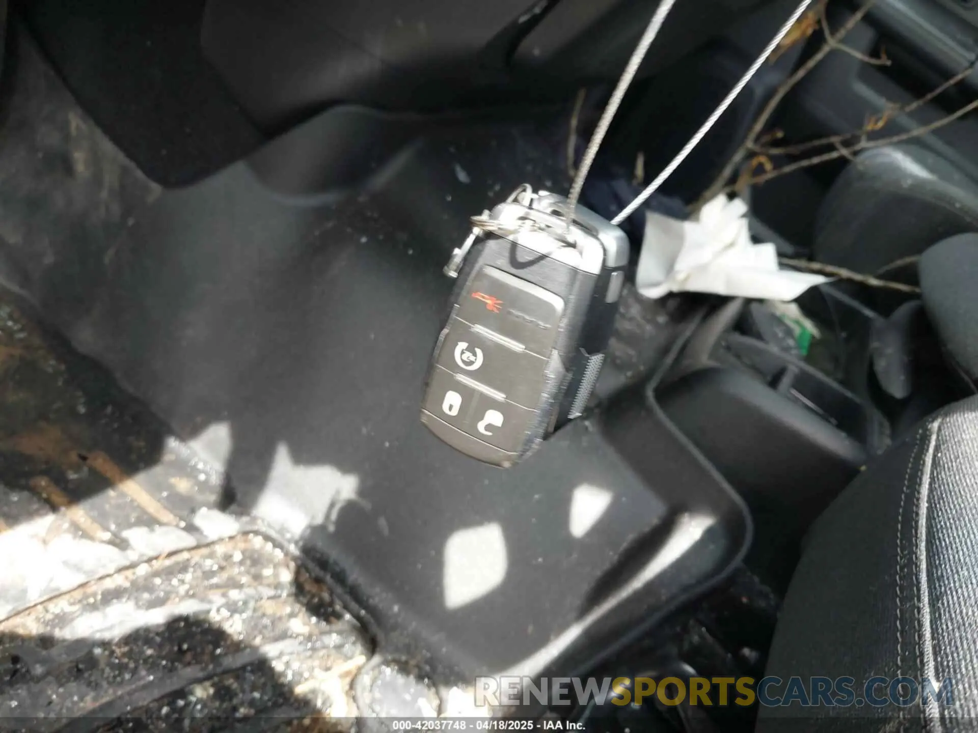 10 Photograph of a damaged car 3C63RRHL8NG164595 RAM 3500 2022