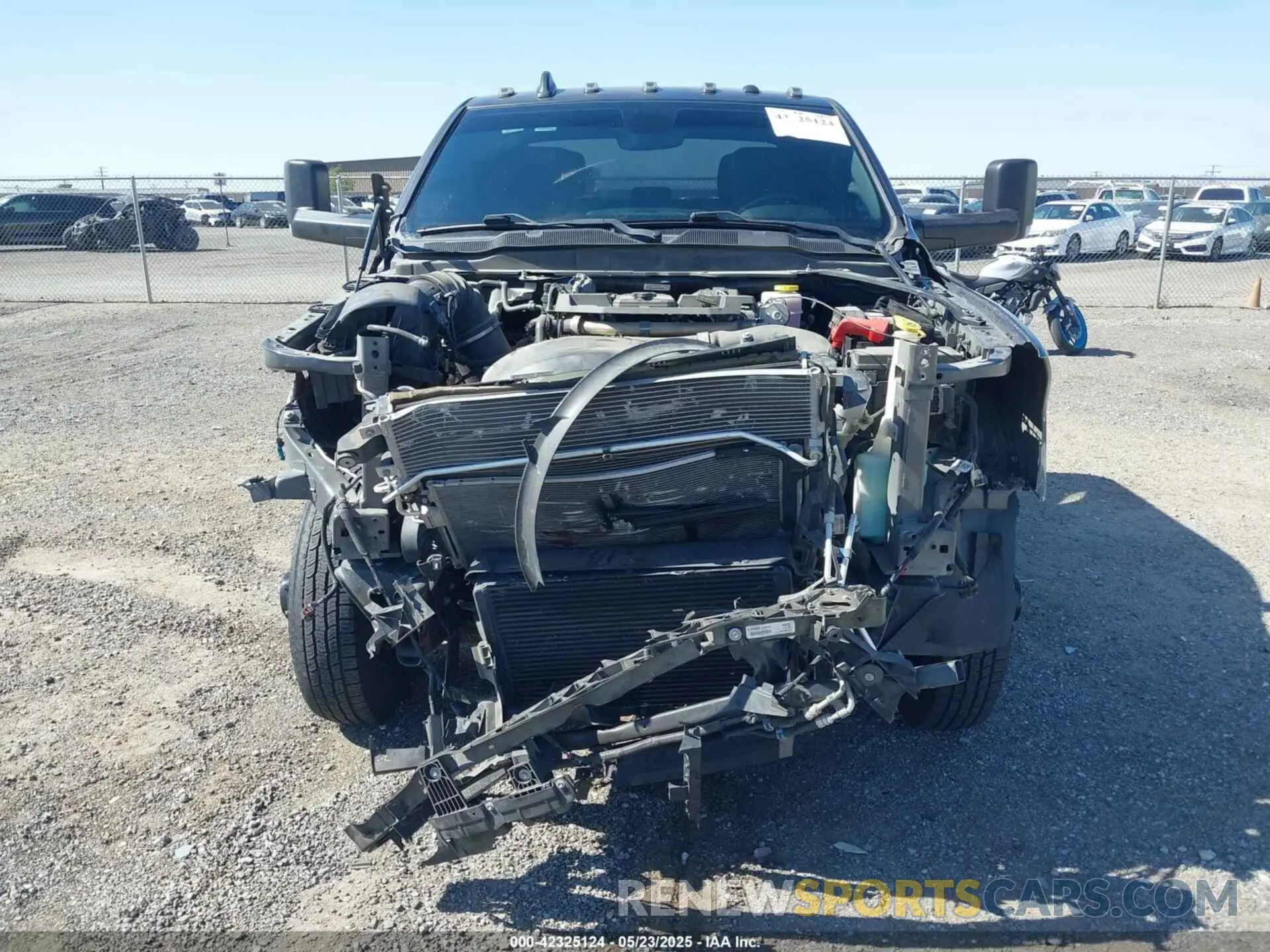 14 Photograph of a damaged car 3C63RRHLXNG216048 RAM 3500 2022