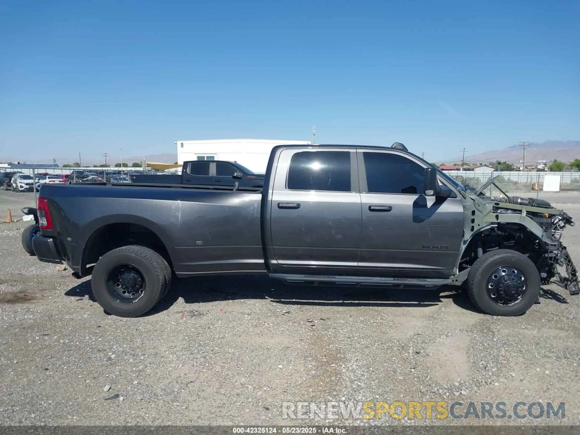 15 Photograph of a damaged car 3C63RRHLXNG216048 RAM 3500 2022