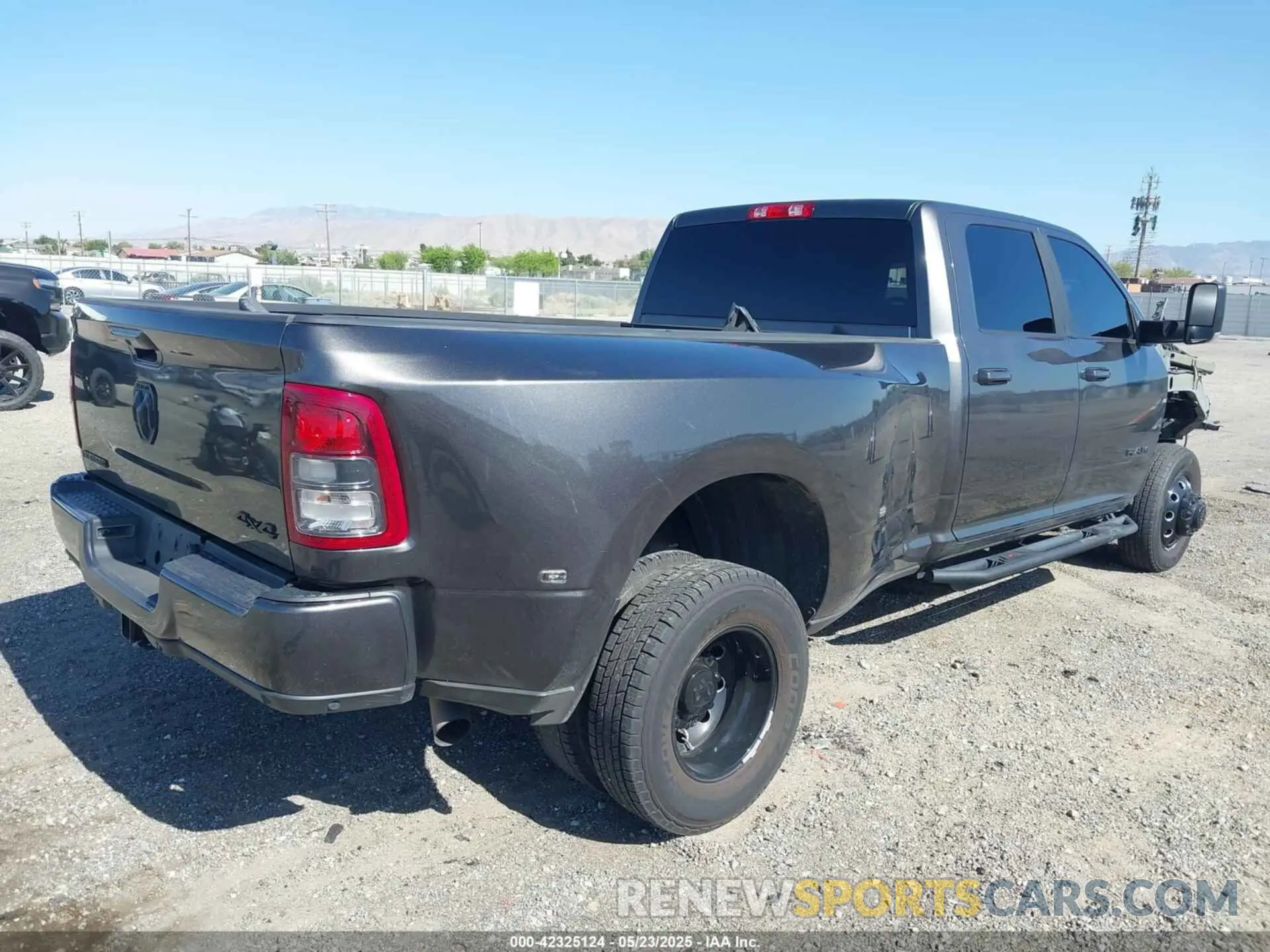 4 Photograph of a damaged car 3C63RRHLXNG216048 RAM 3500 2022