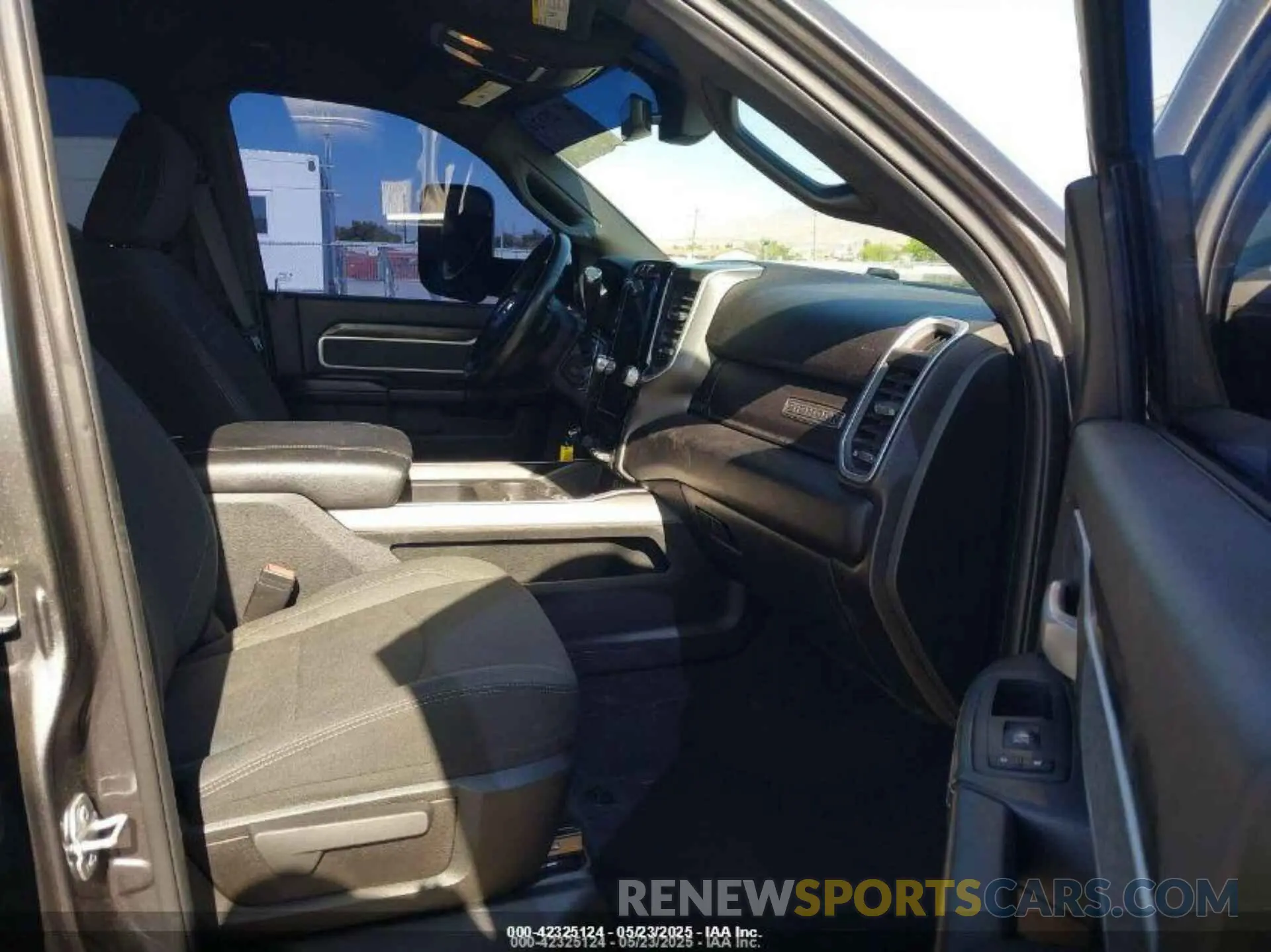 5 Photograph of a damaged car 3C63RRHLXNG216048 RAM 3500 2022