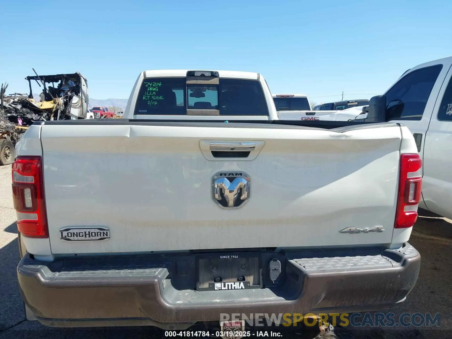 15 Photograph of a damaged car 3C63RRKL2NG153245 RAM 3500 2022