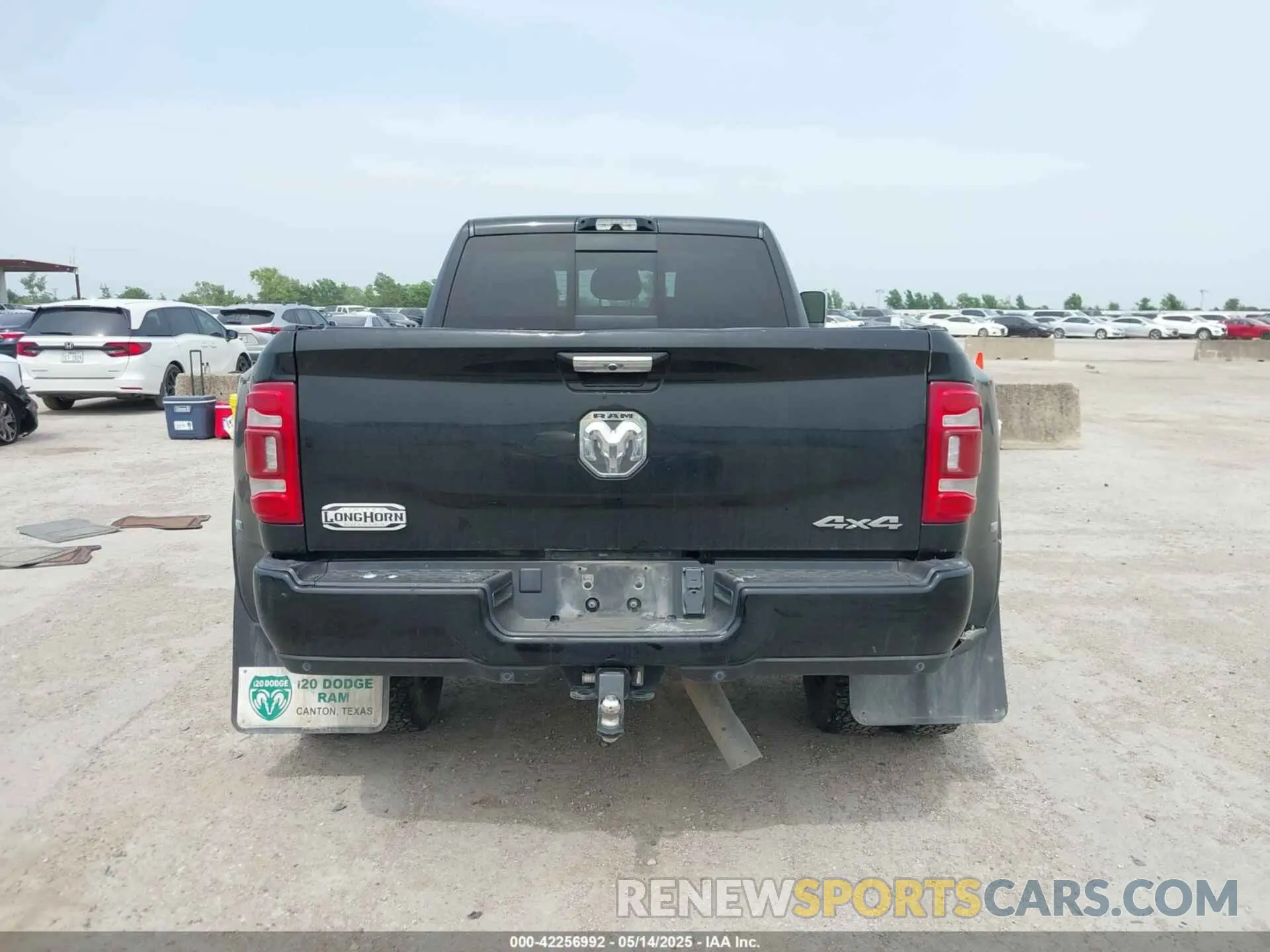 15 Photograph of a damaged car 3C63RRNLXNG402001 RAM 3500 2022