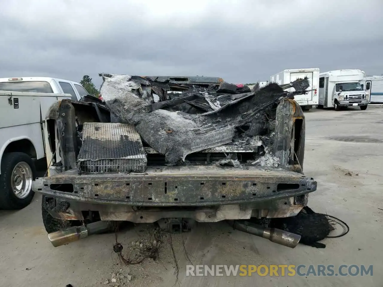 6 Photograph of a damaged car 3C6CRRJL5NG414756 RAM 3500 2022