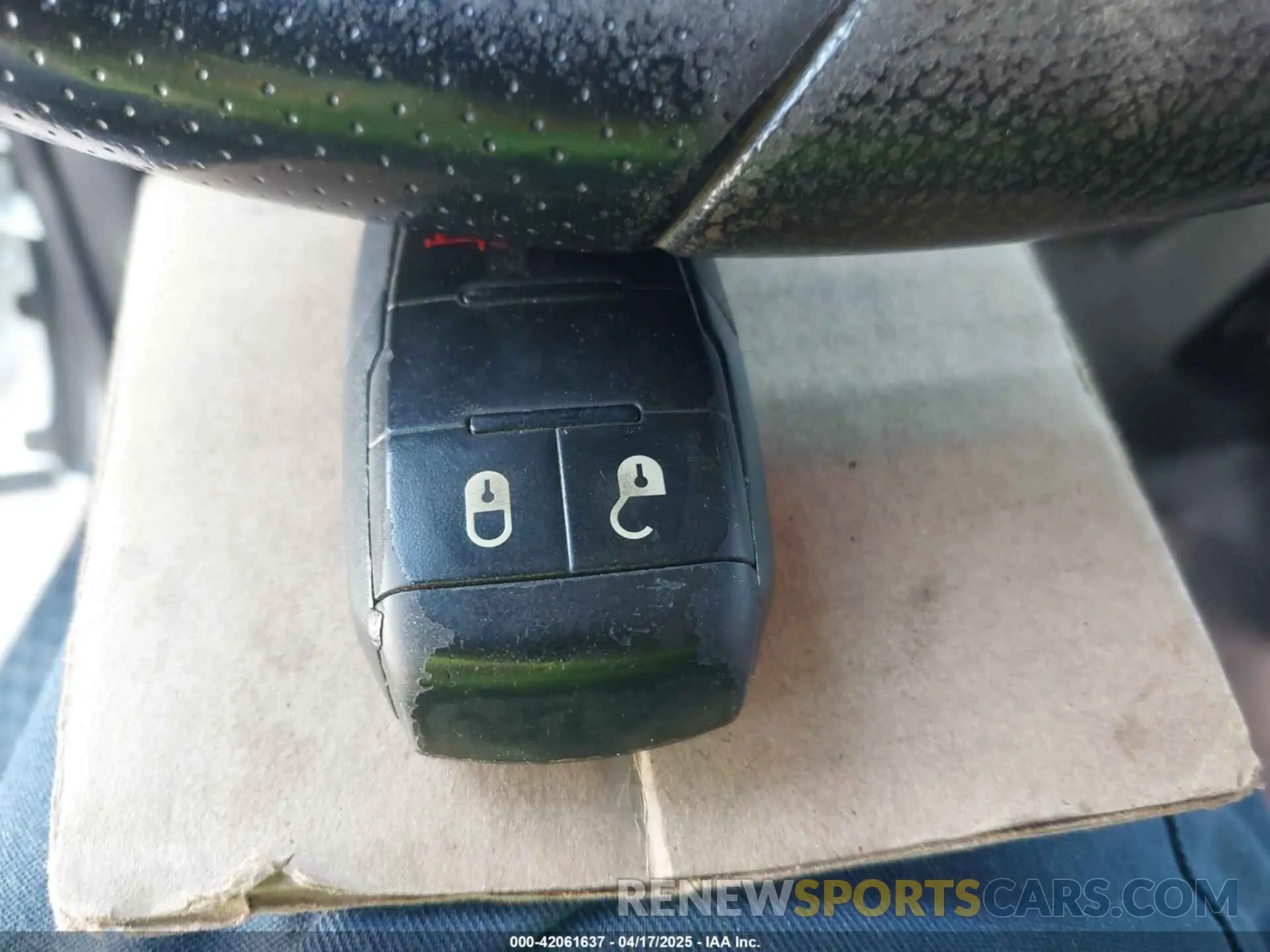 10 Photograph of a damaged car 3C7WR3GJ0NG226450 RAM 3500 2022
