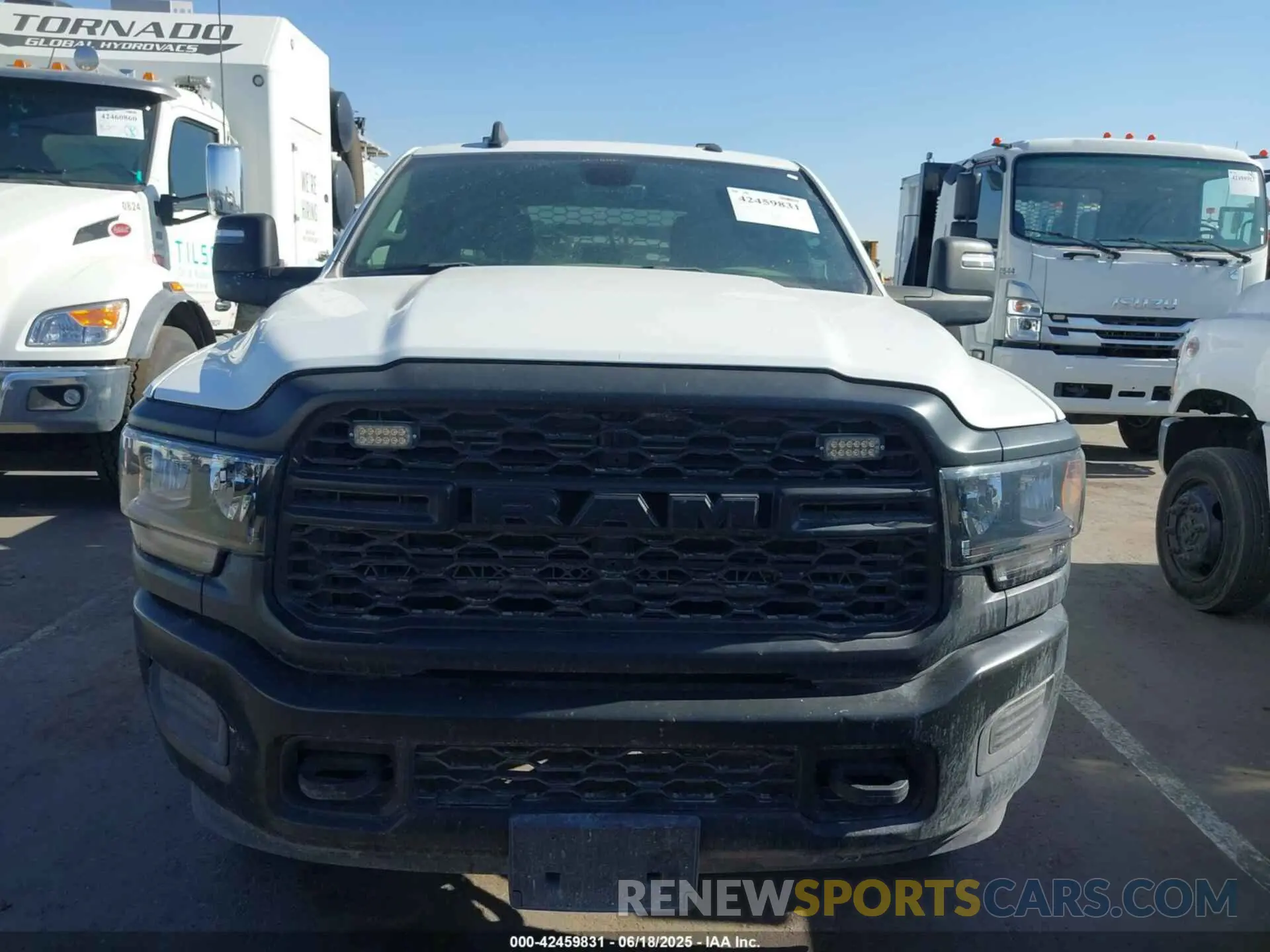 12 Photograph of a damaged car 3C63R3GJ8PG541751 RAM 3500 2023