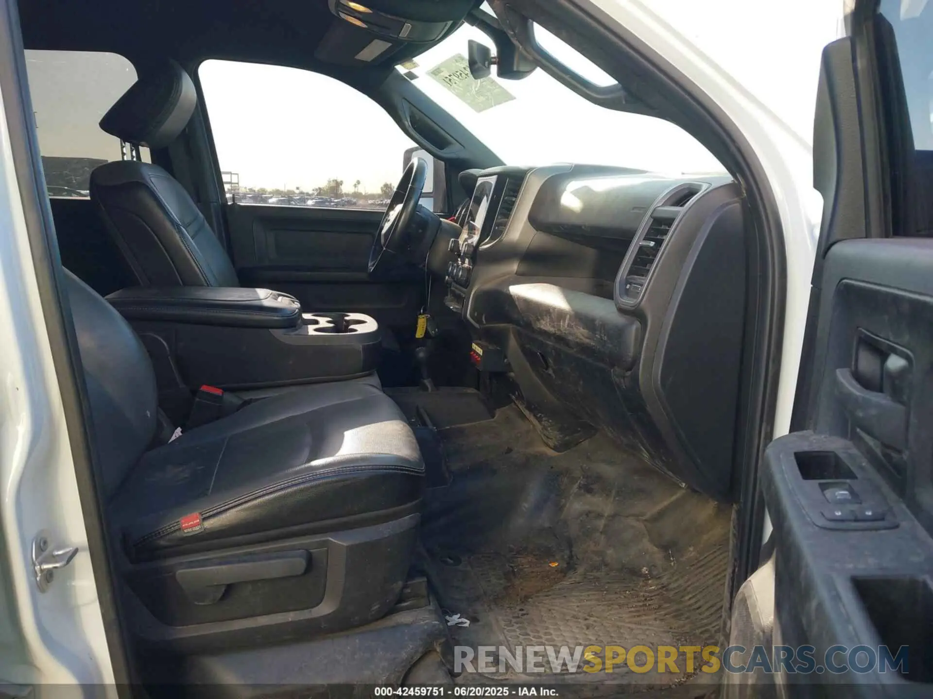 7 Photograph of a damaged car 3C63R3GJ8PG541765 RAM 3500 2023
