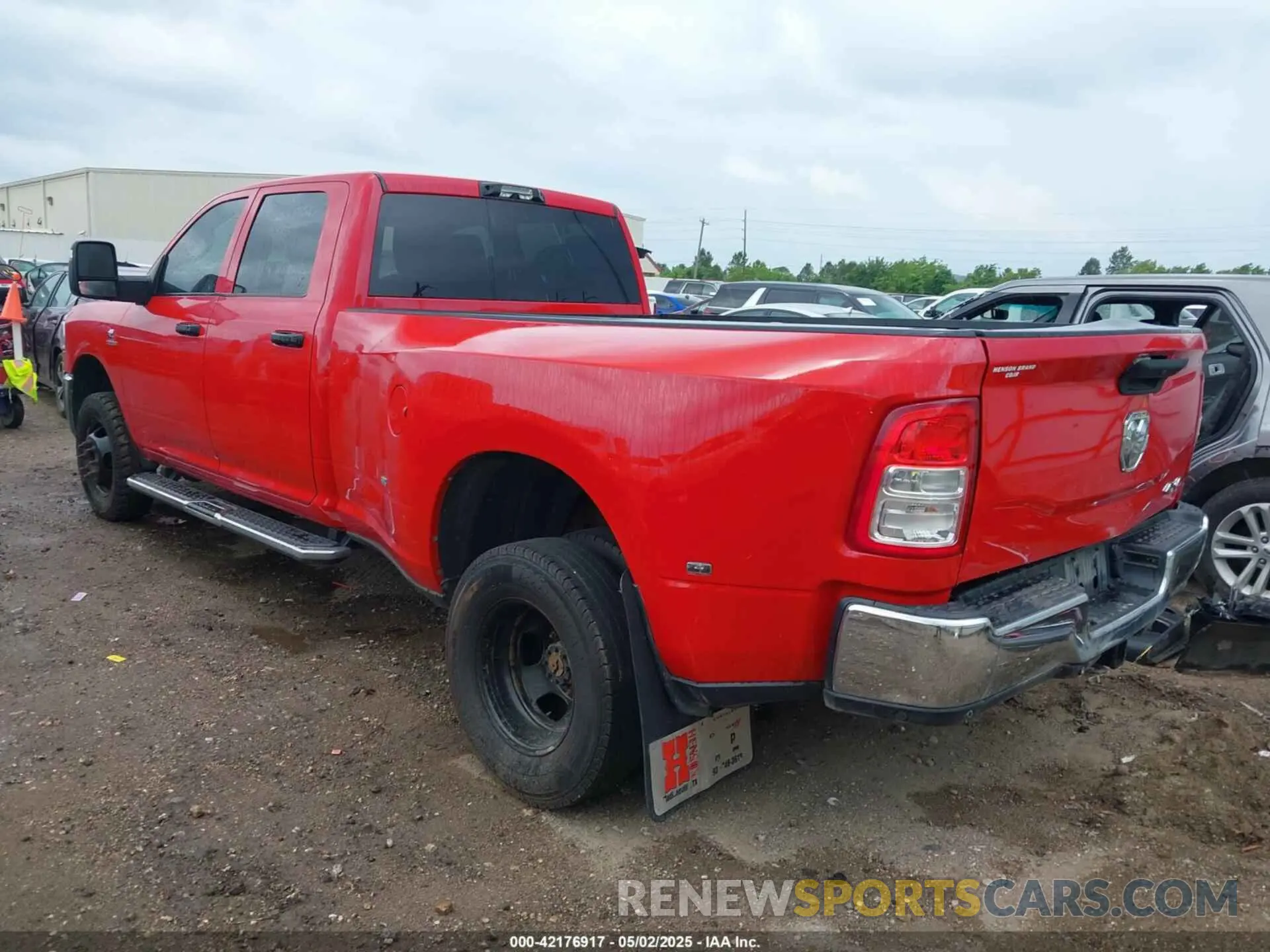 3 Photograph of a damaged car 3C63RRGL4PG630141 RAM 3500 2023