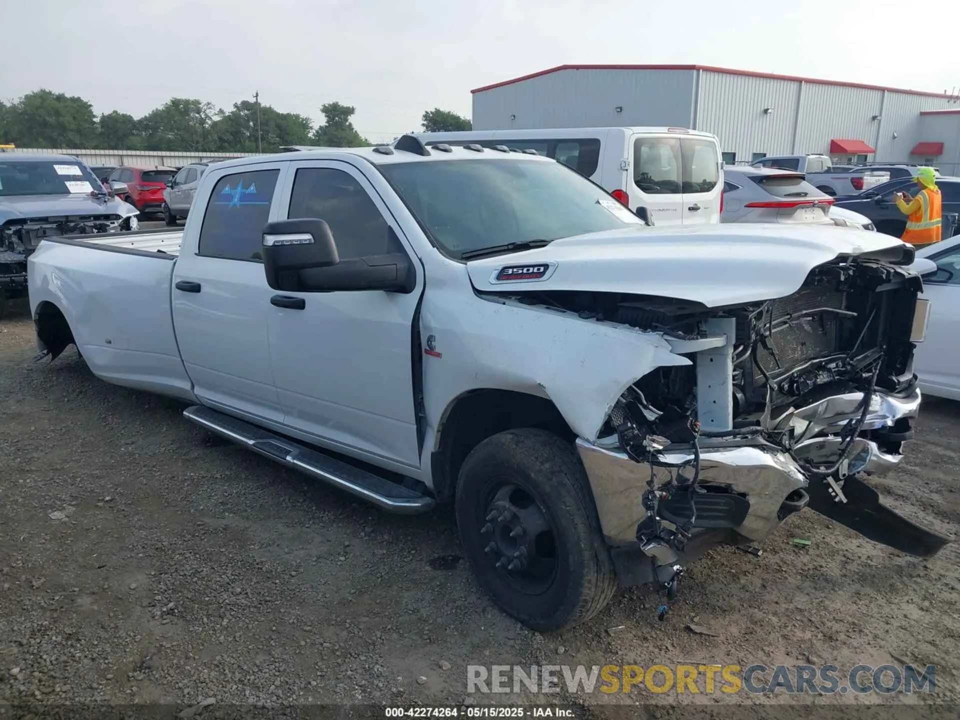 1 Фотография поврежденного автомобиля 3C63RRGLXRG281084 RAM 3500 2024