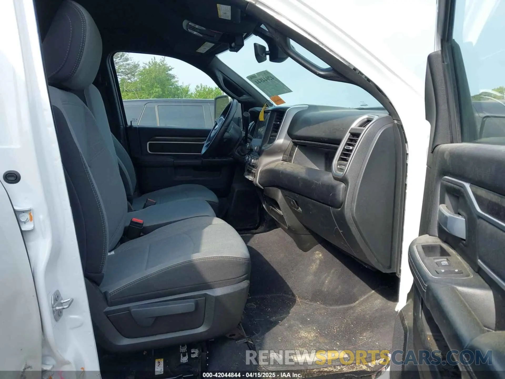 7 Фотография поврежденного автомобиля 3C63RRHL1RG271767 RAM 3500 2024