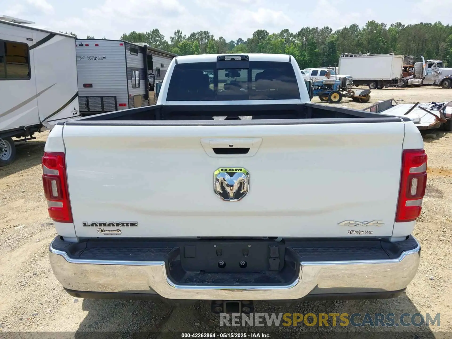 20 Photograph of a damaged car 3C63RRJL9RG362389 RAM 3500 2024