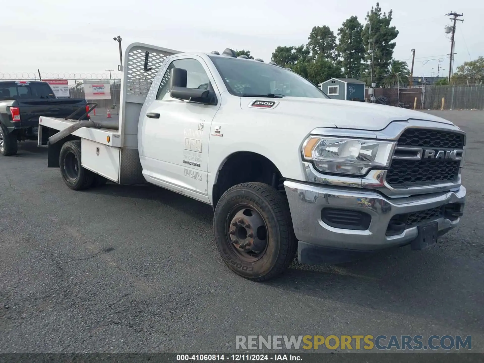 1 Фотография поврежденного автомобиля 3C7WRSBL7KG663327 RAM 3500 CHASSIS 2019