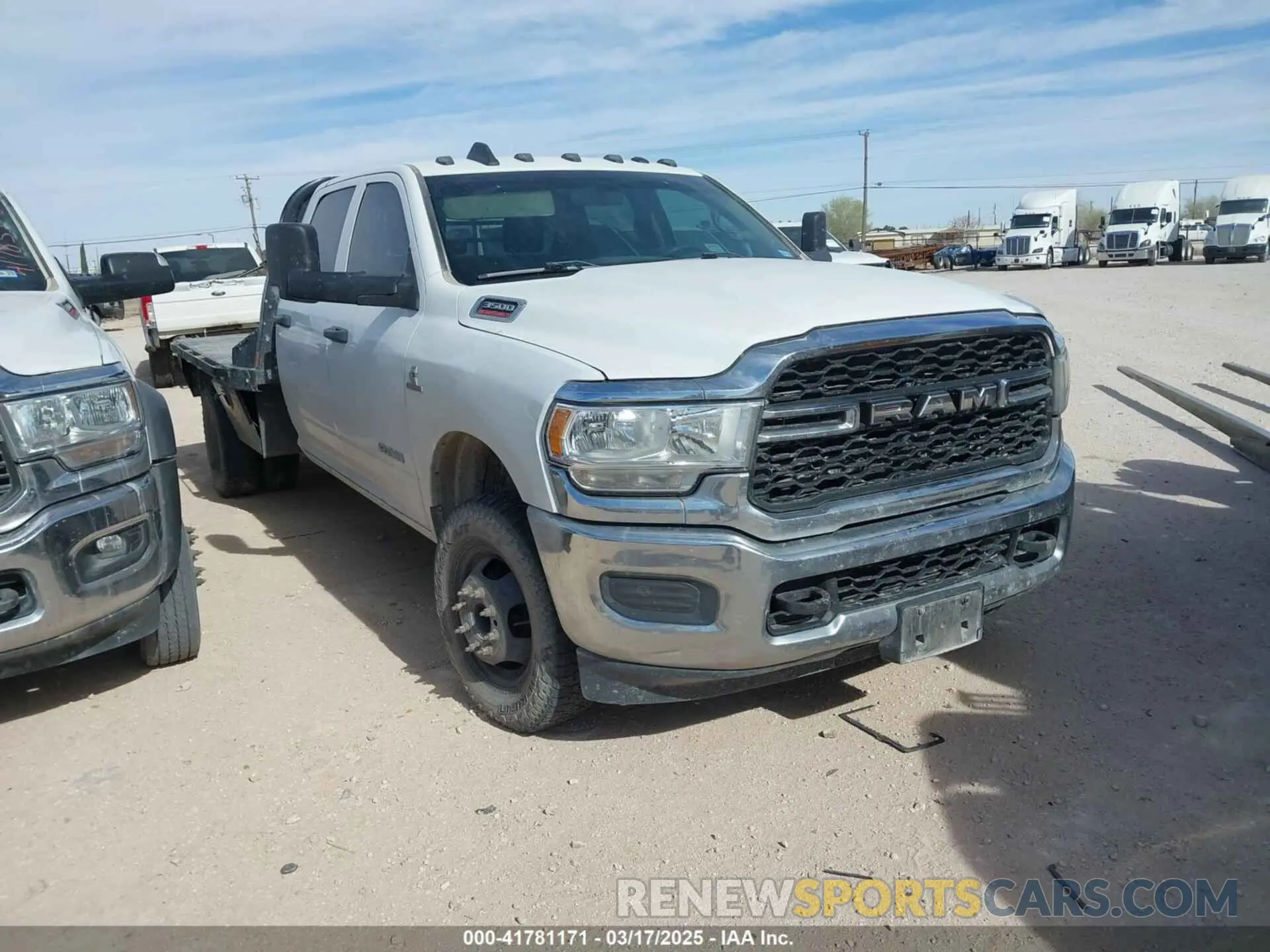 1 Фотография поврежденного автомобиля 3C7WRTCL3KG643385 RAM 3500 CHASSIS 2019