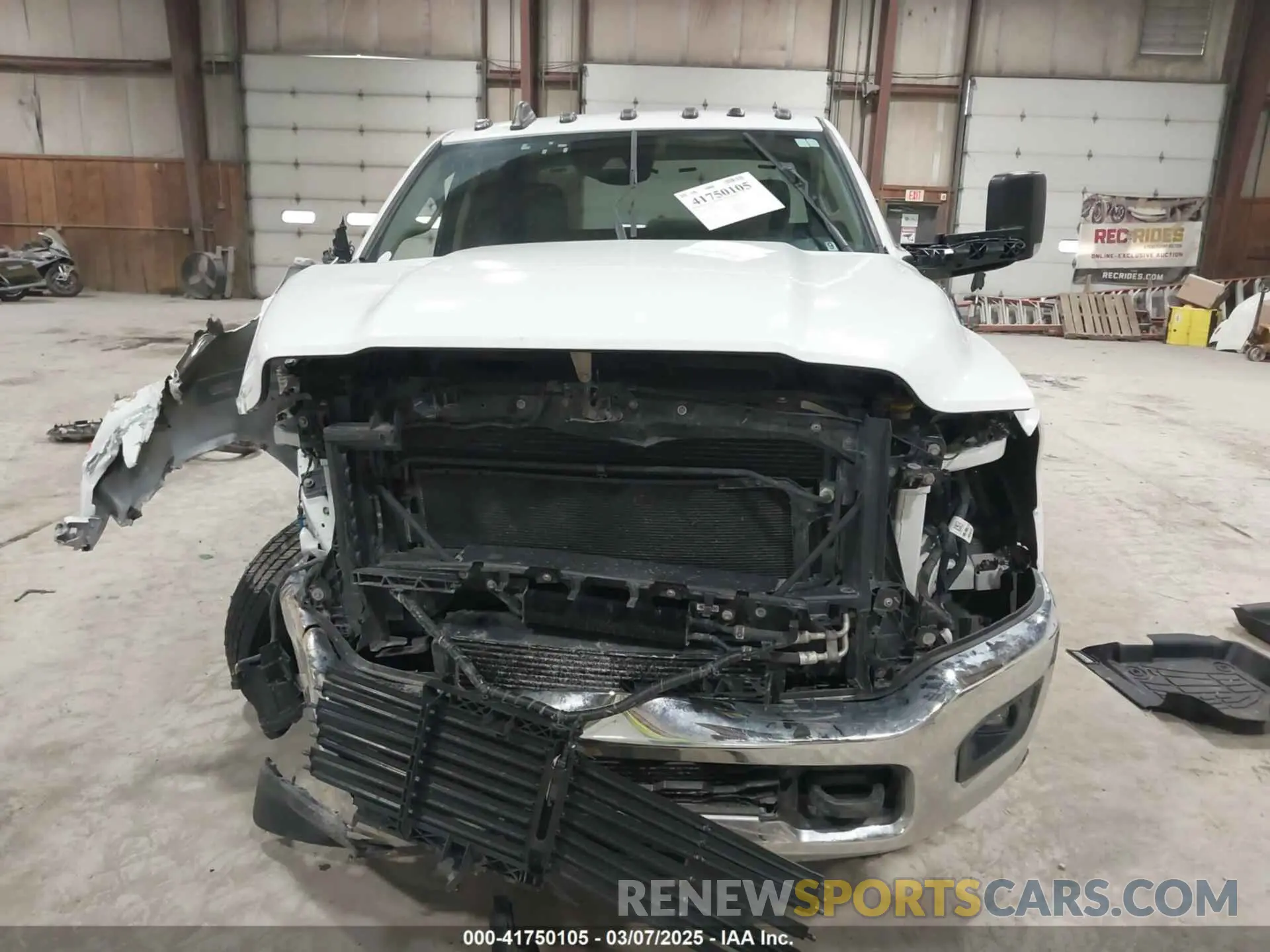 6 Photograph of a damaged car 3C7WRTCLXKG642699 RAM 3500 CHASSIS 2019