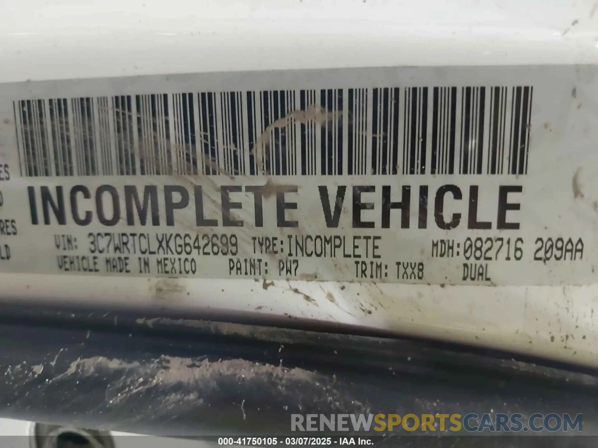 9 Photograph of a damaged car 3C7WRTCLXKG642699 RAM 3500 CHASSIS 2019