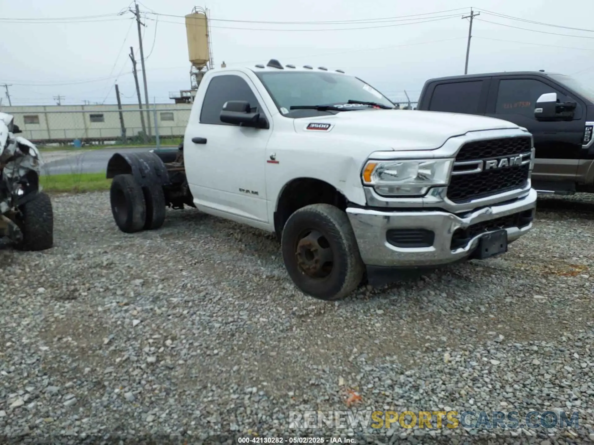 1 Photograph of a damaged car 3C7WRTAL2LG225758 RAM 3500 CHASSIS 2020