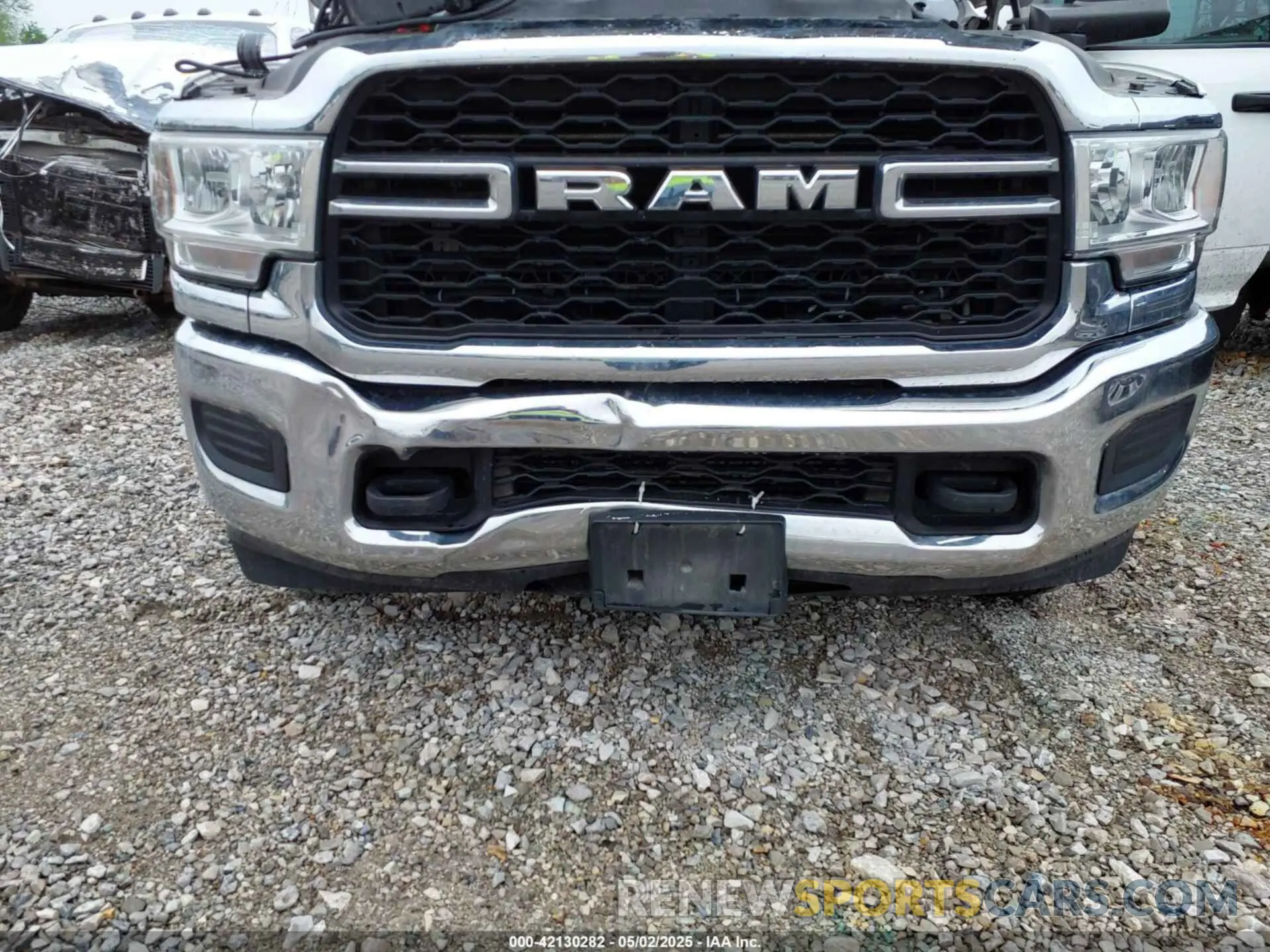 11 Photograph of a damaged car 3C7WRTAL2LG225758 RAM 3500 CHASSIS 2020