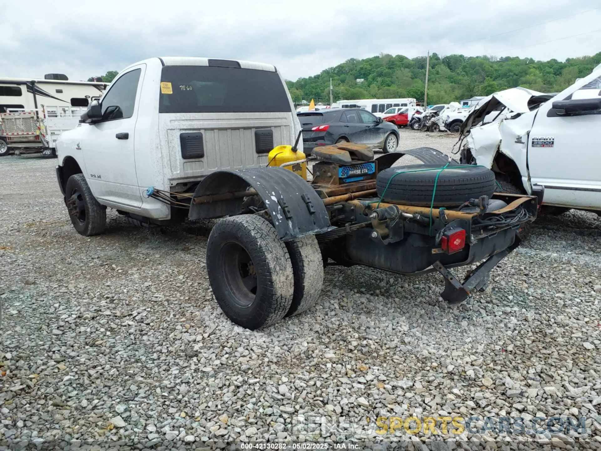 3 Photograph of a damaged car 3C7WRTAL2LG225758 RAM 3500 CHASSIS 2020