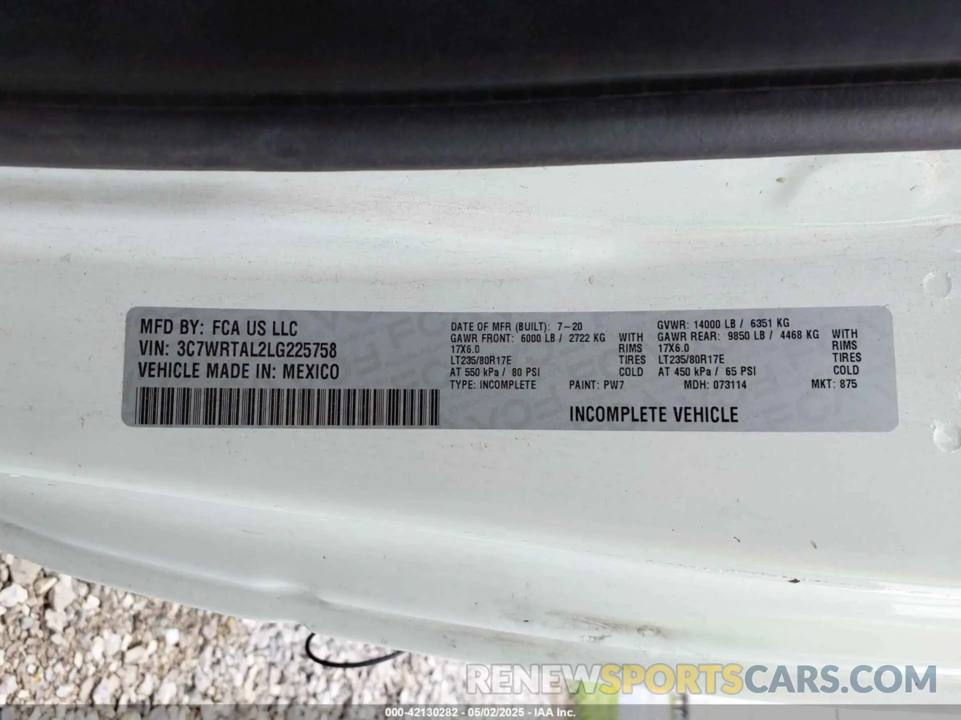 8 Photograph of a damaged car 3C7WRTAL2LG225758 RAM 3500 CHASSIS 2020