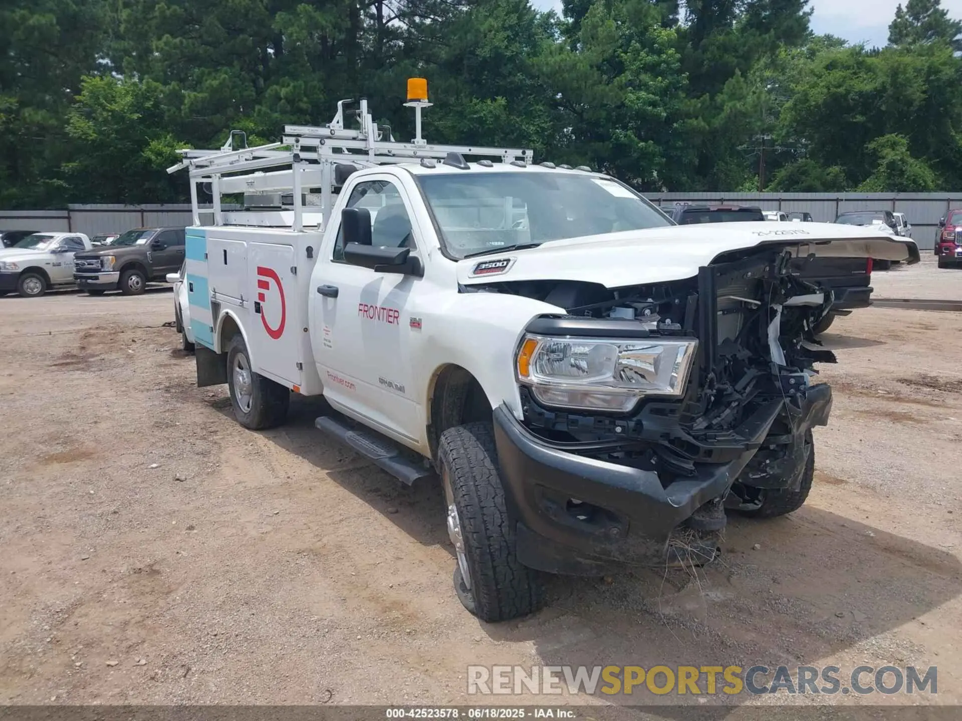 1 Photograph of a damaged car 3C7WRCAJ6NG296219 RAM 3500 CHASSIS 2022
