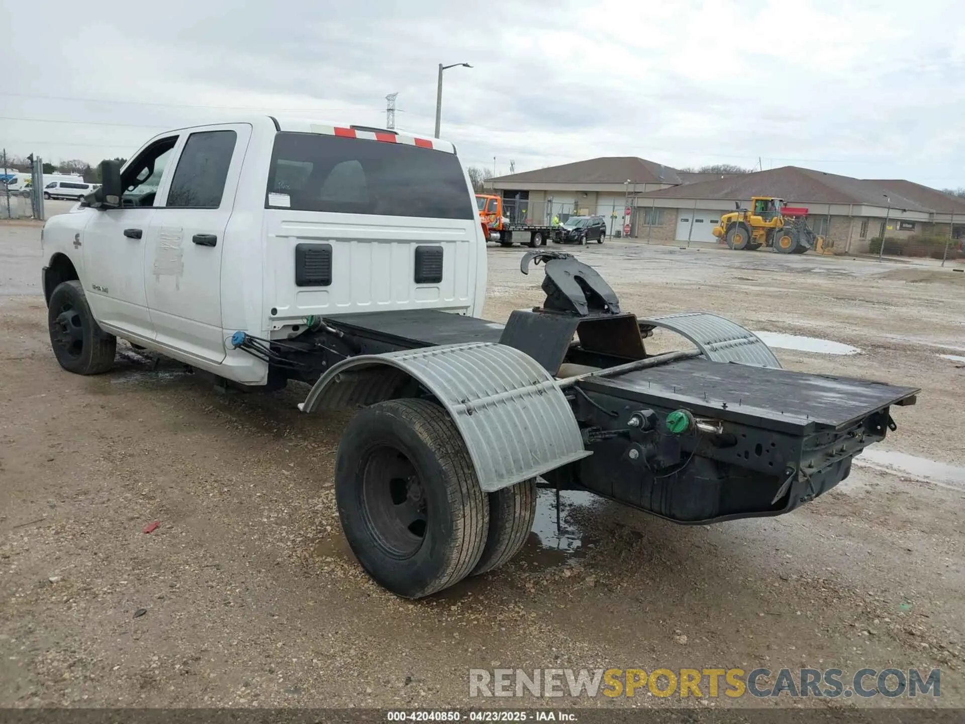 3 Фотография поврежденного автомобиля 3C7WRSCL2NG238858 RAM 3500 CHASSIS 2022