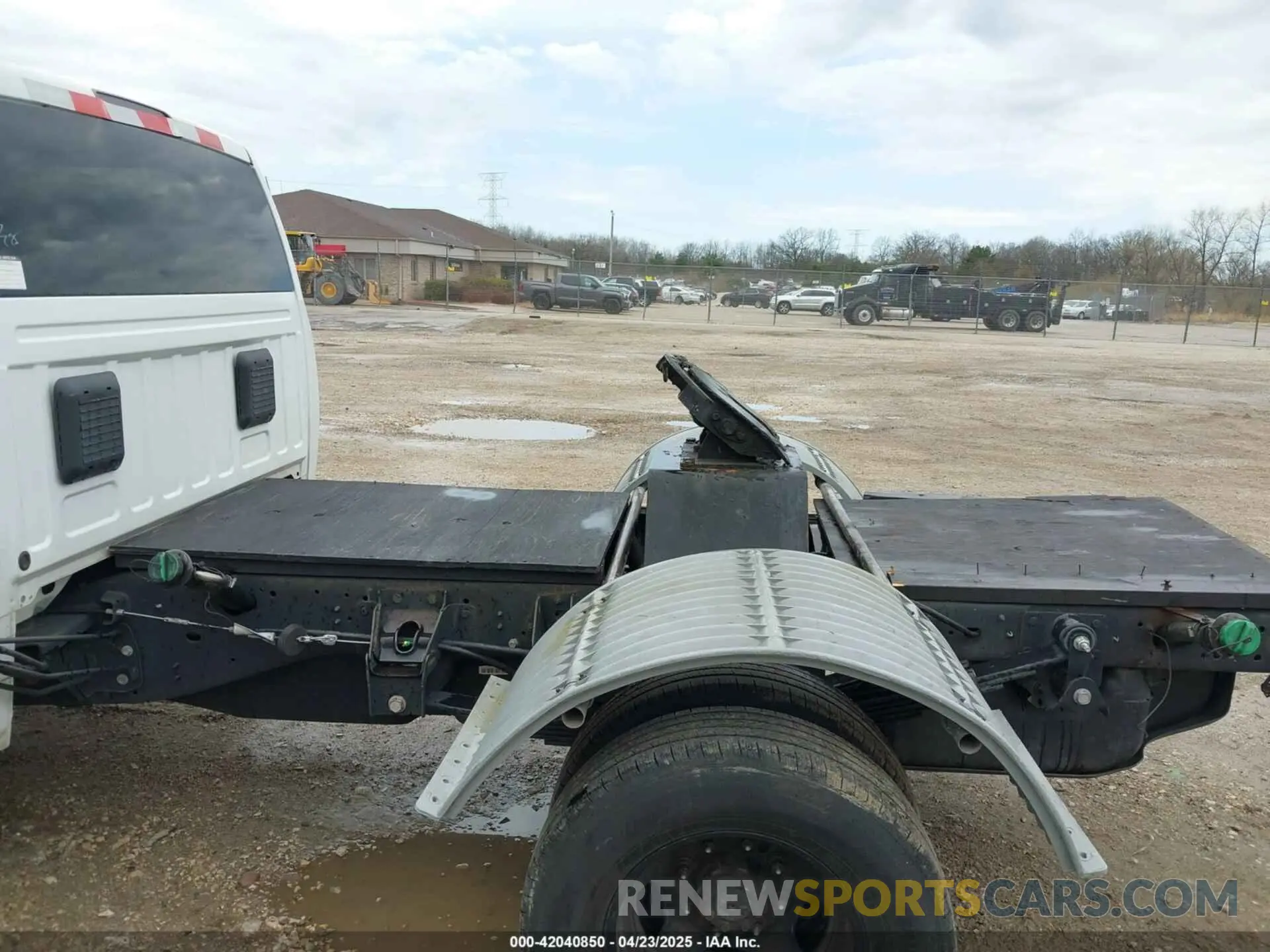 6 Фотография поврежденного автомобиля 3C7WRSCL2NG238858 RAM 3500 CHASSIS 2022