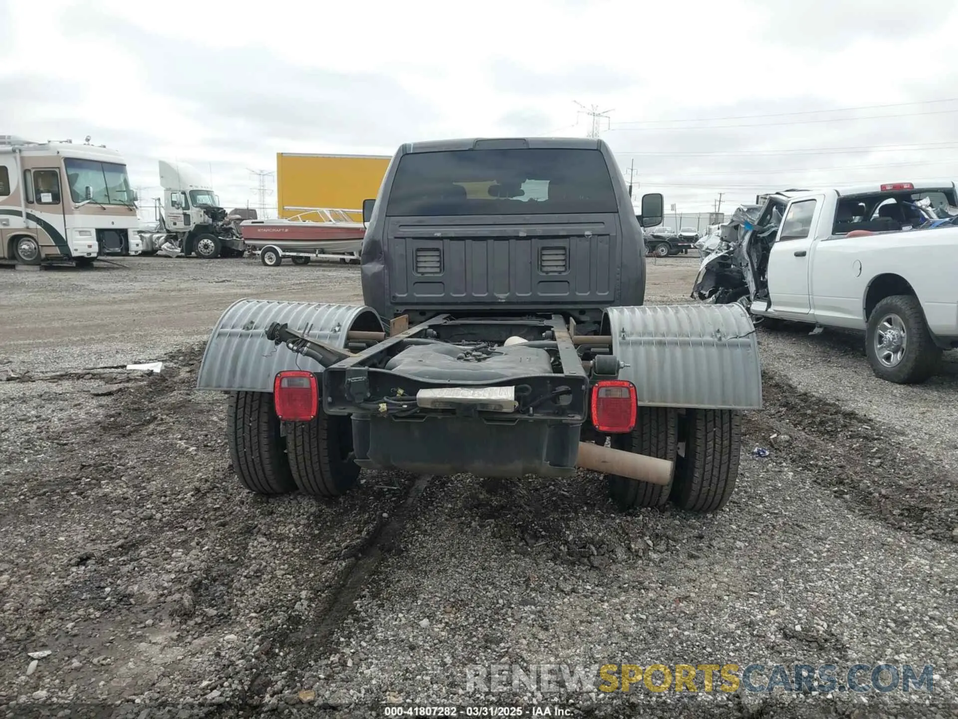 15 Photograph of a damaged car 3C7WRTCL0NG363959 RAM 3500 CHASSIS 2022
