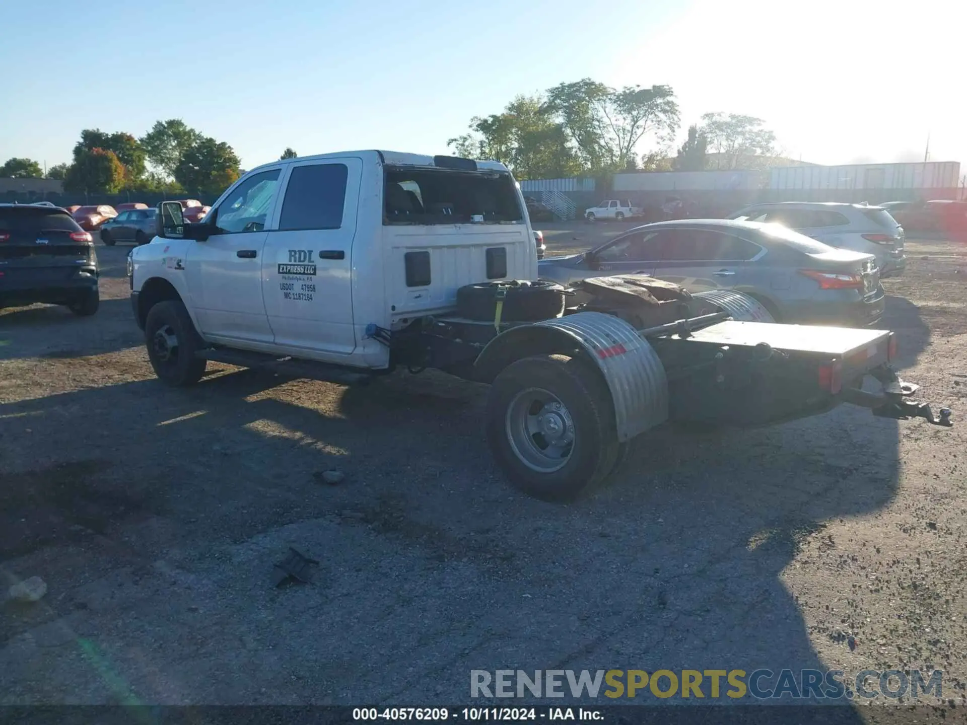 3 Photograph of a damaged car 3C7WRSCL1PG510626 RAM 3500 CHASSIS 2023