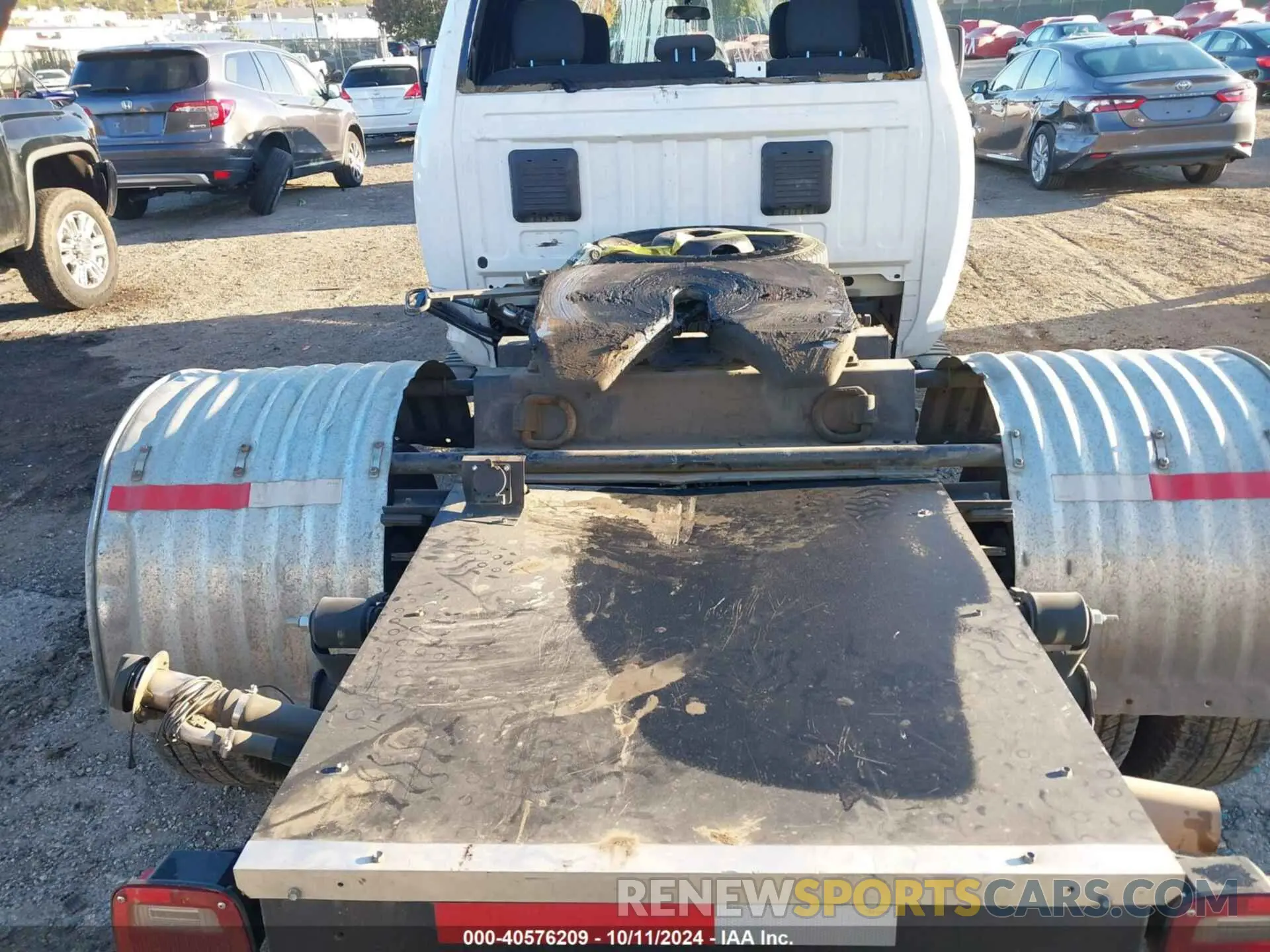 6 Photograph of a damaged car 3C7WRSCL1PG510626 RAM 3500 CHASSIS 2023