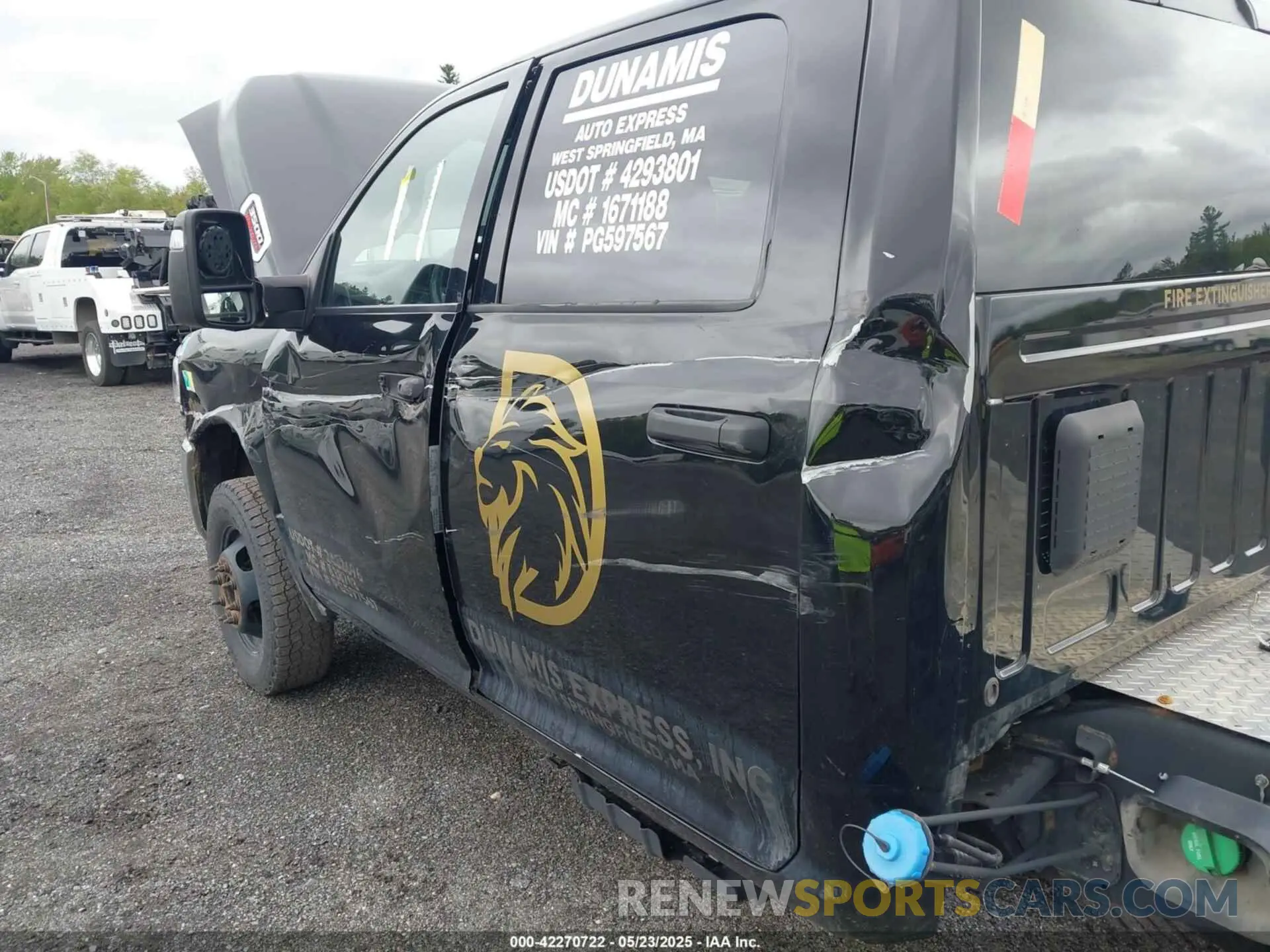 11 Photograph of a damaged car 3C7WRTCL9PG597567 RAM 3500 CHASSIS 2023