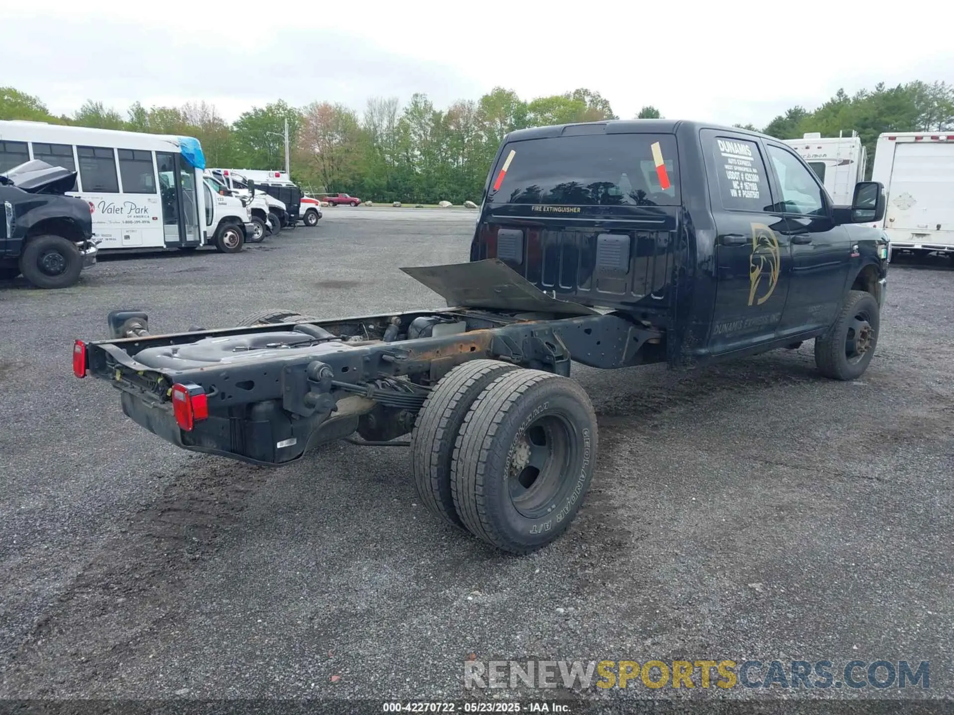 4 Photograph of a damaged car 3C7WRTCL9PG597567 RAM 3500 CHASSIS 2023