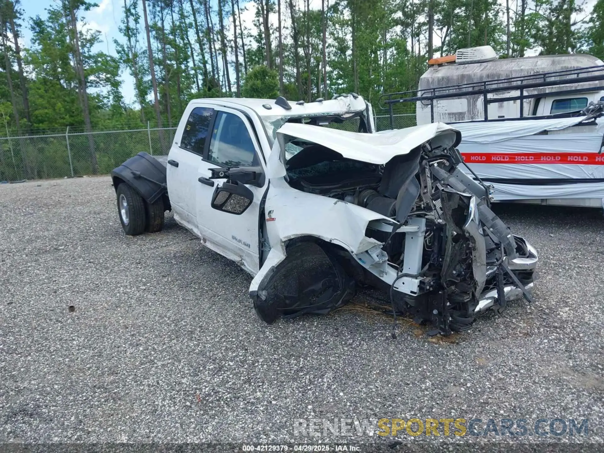 1 Photograph of a damaged car 3C7WRTCL3RG258404 RAM 3500 CHASSIS 2024
