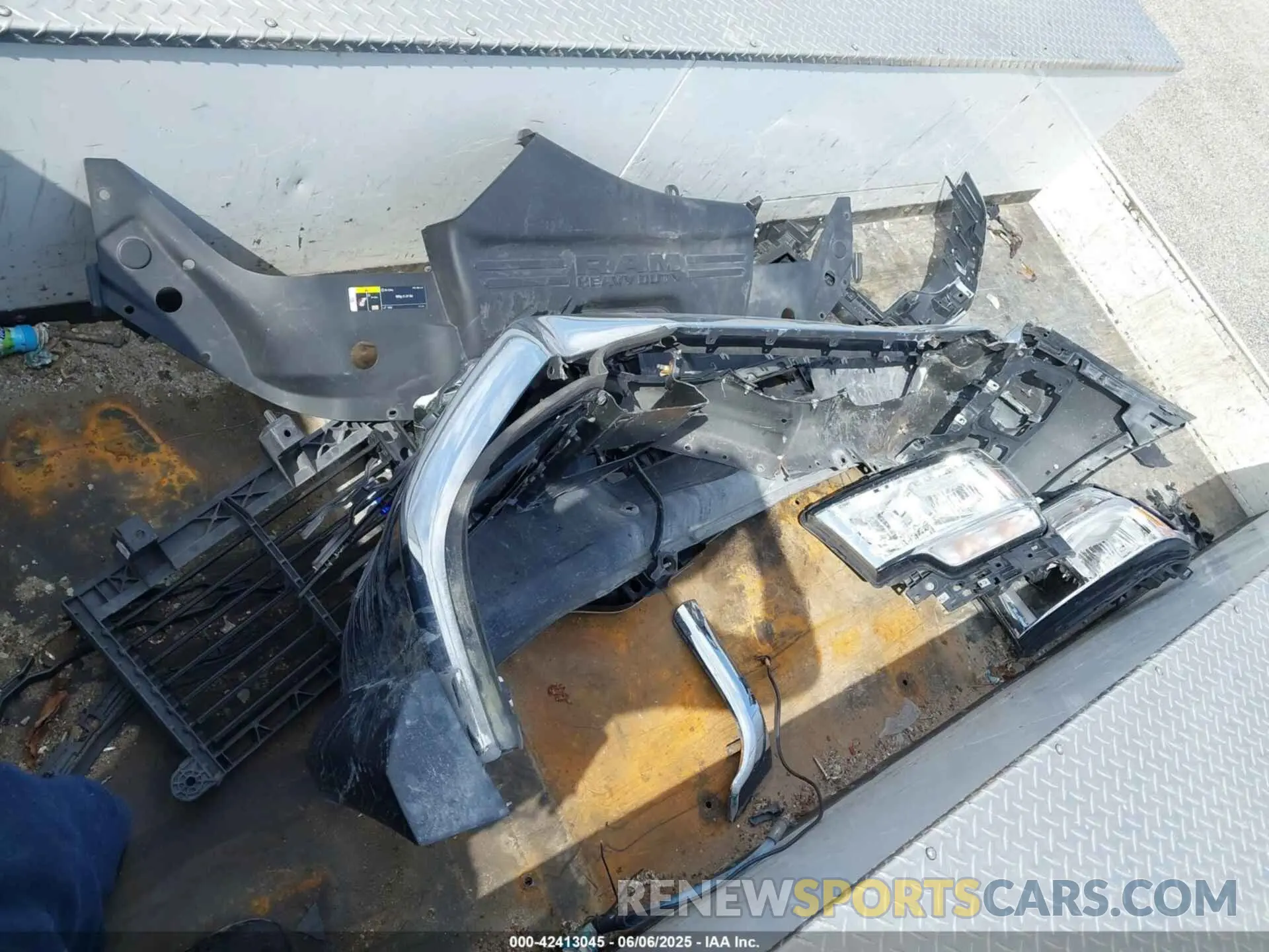 12 Photograph of a damaged car 3C7WRLFLXNG329832 RAM 4500 2022